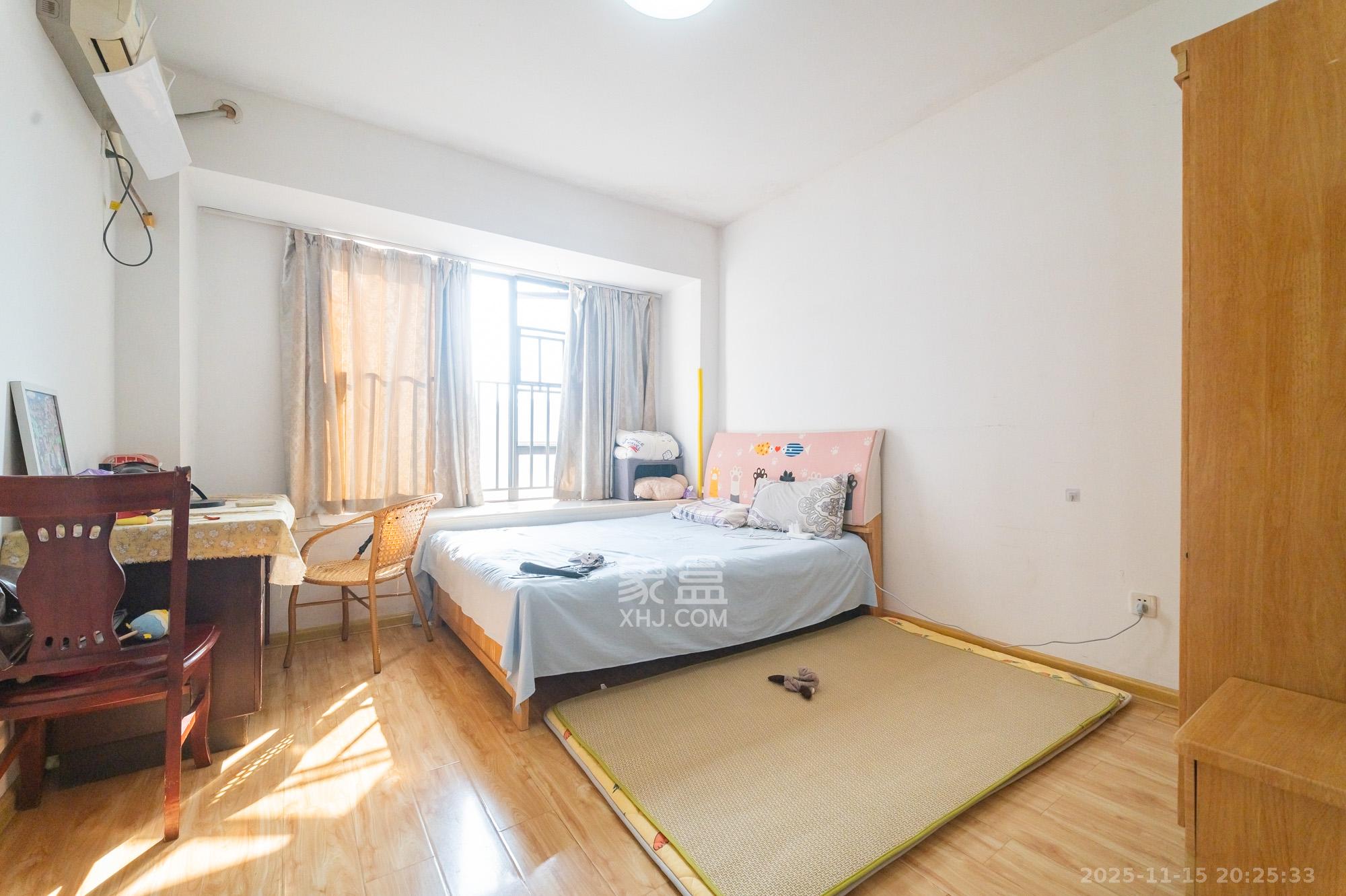 华润凤凰城二期  2室2厅1卫    58.8万卧室