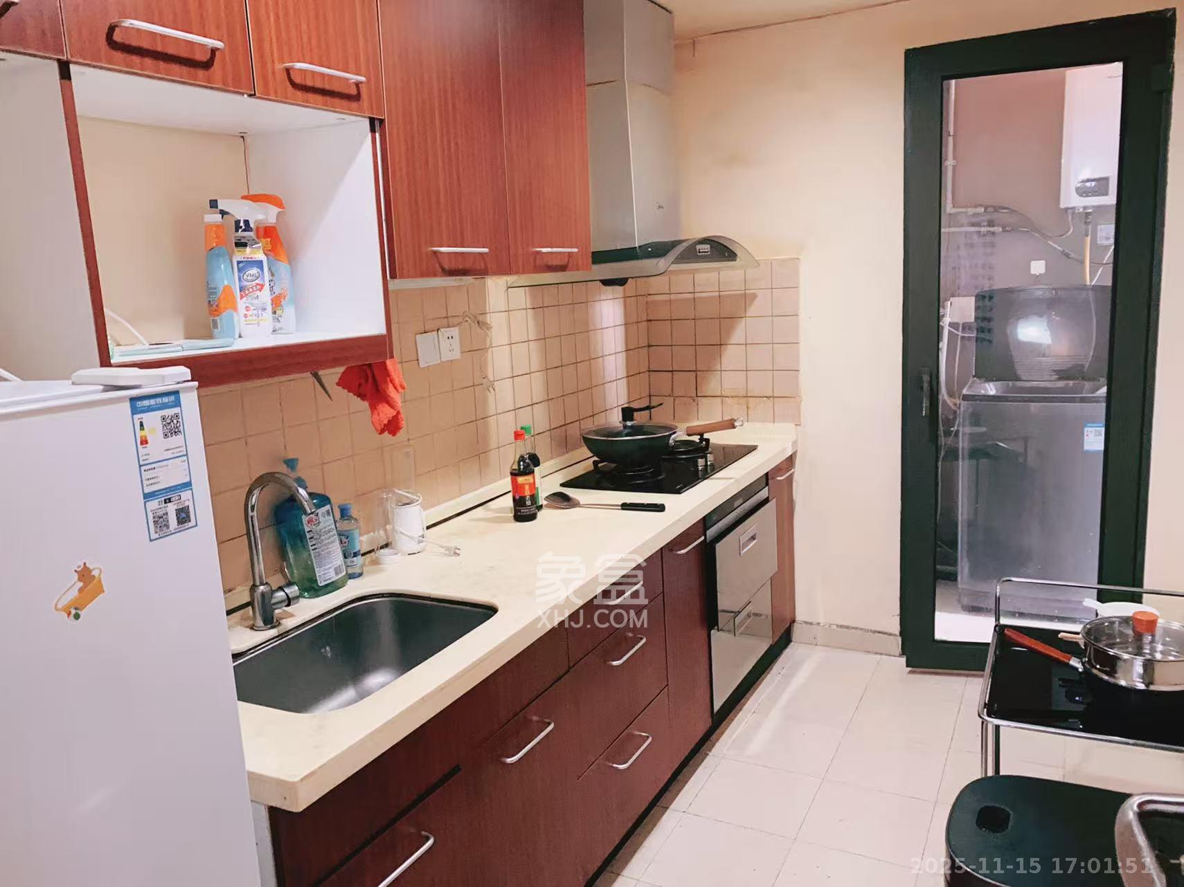 盛世美居荷园  1室2厅1卫    3000.0元/月室内图