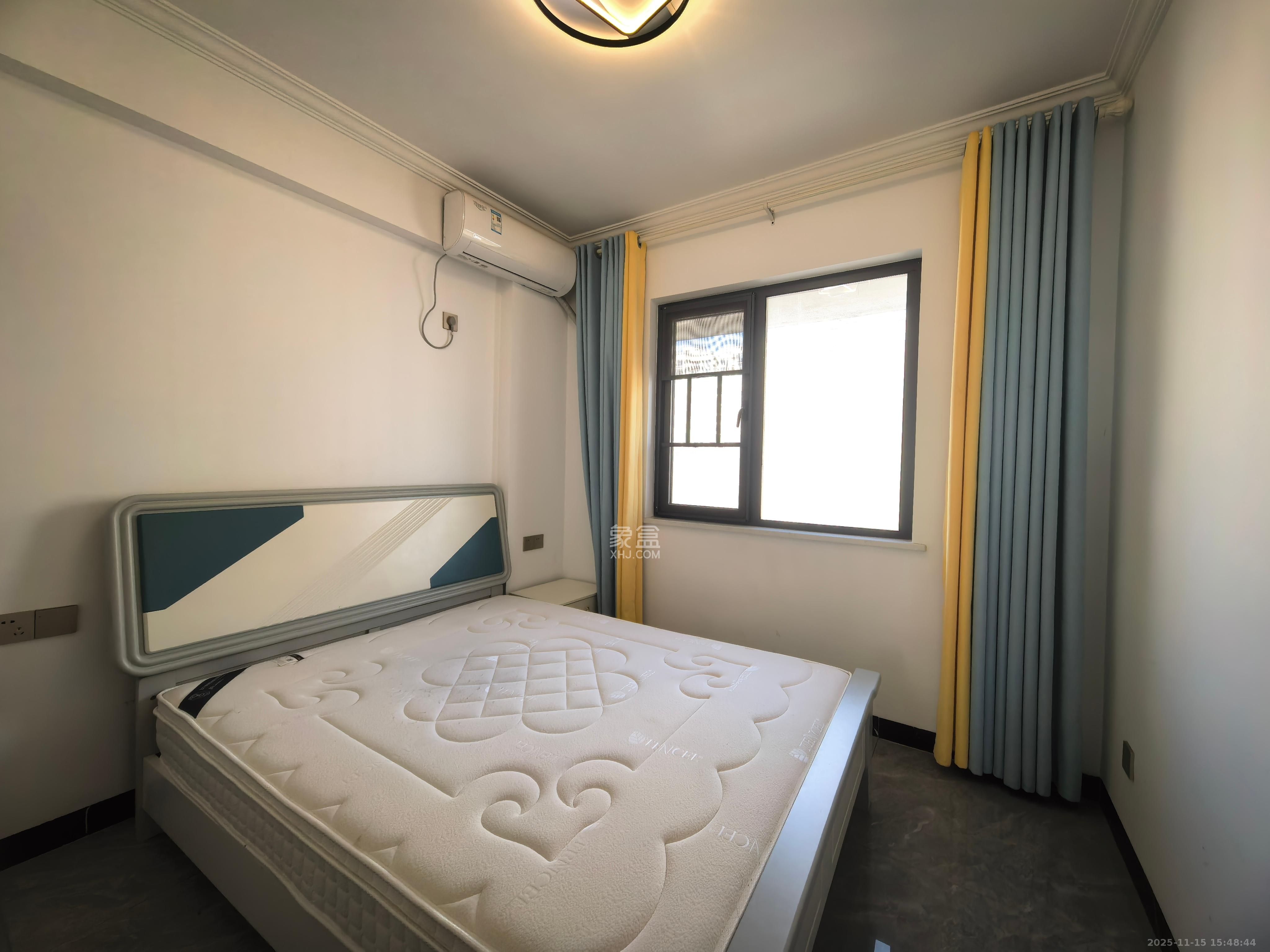 真人桥家园一期  4室2厅2卫    2600.0元/月室内图