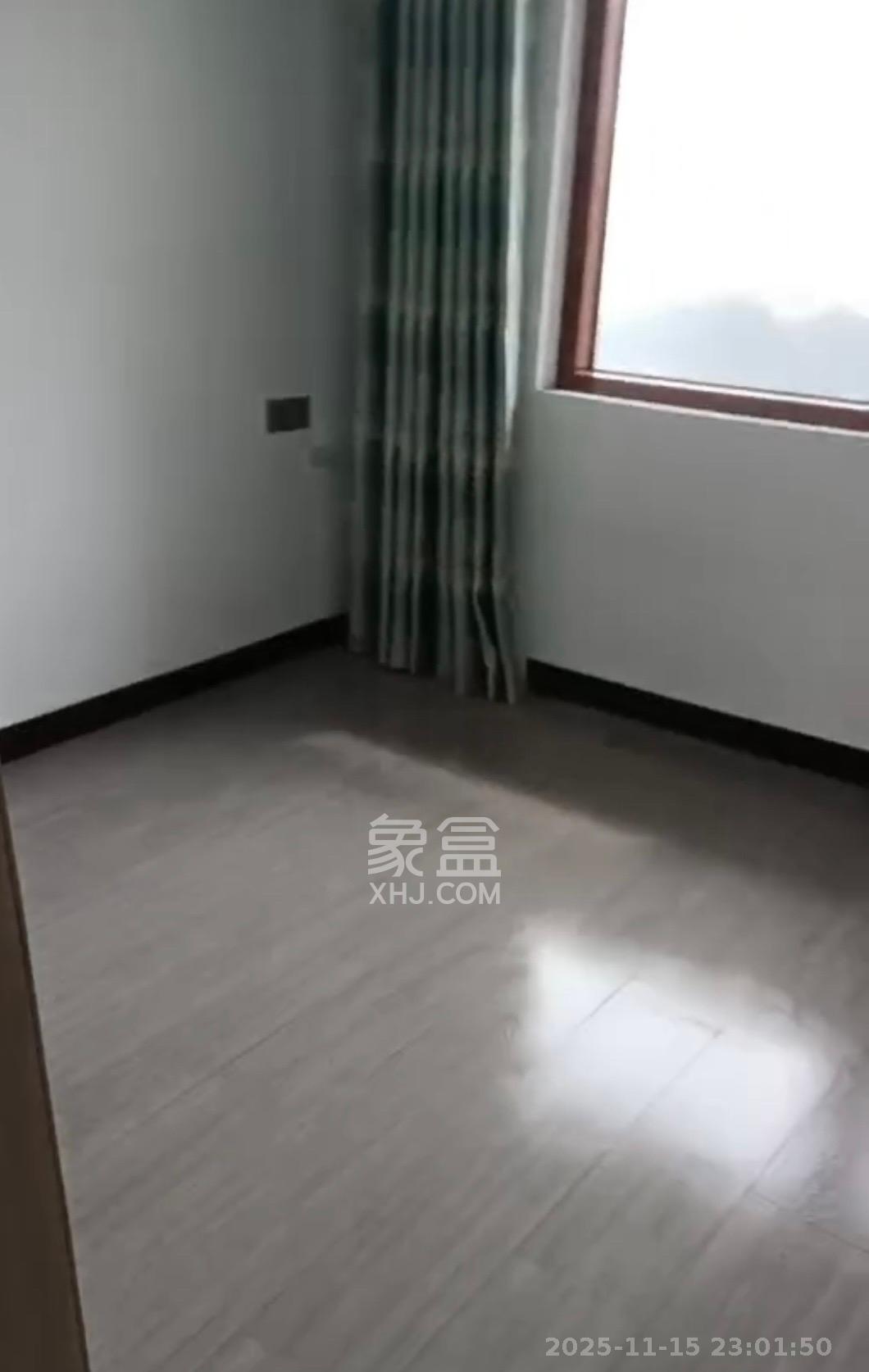 金色比华利  3室2厅1卫    2500.0元/月