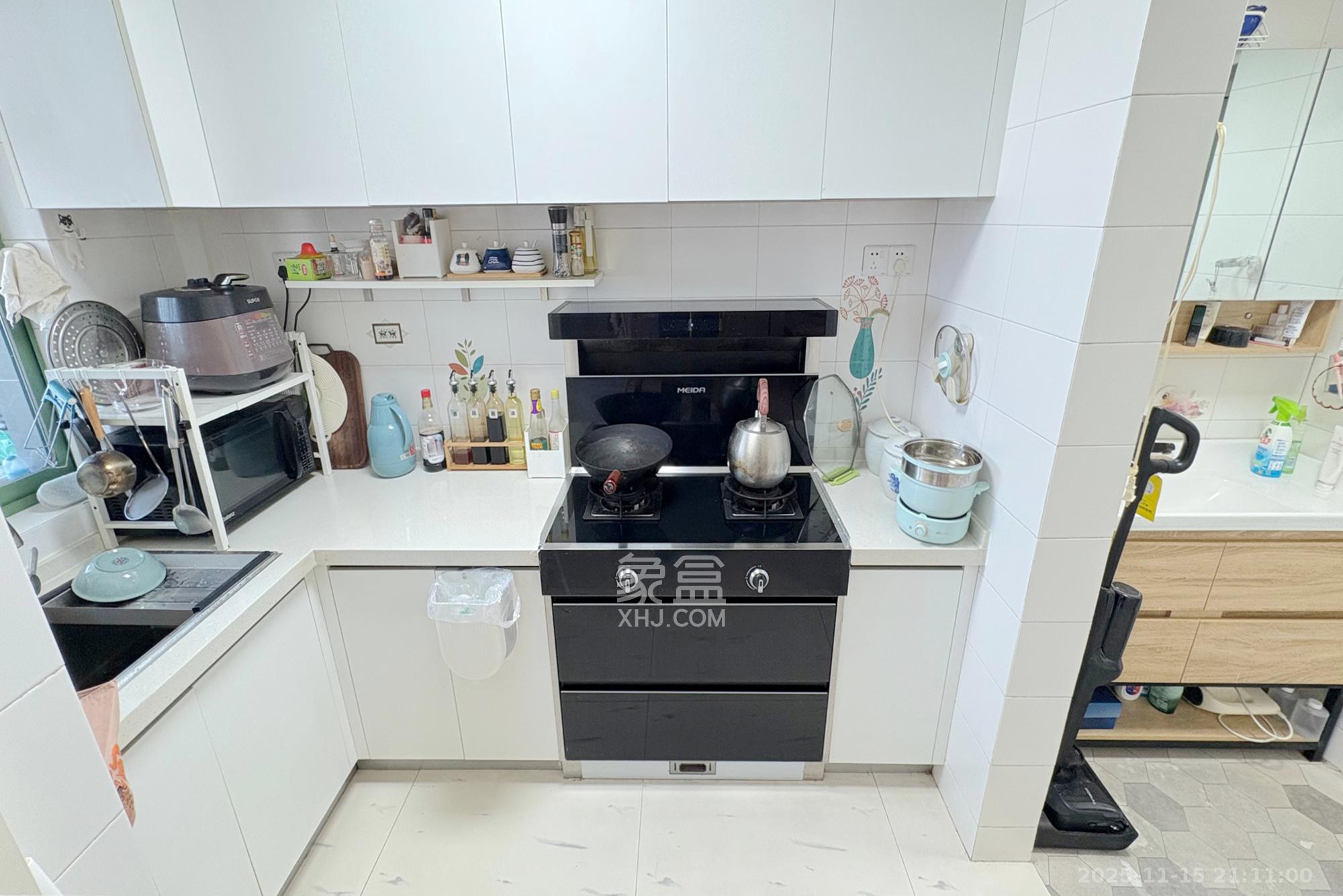 香格里嘉园  3室1厅1卫    121.0万厨房