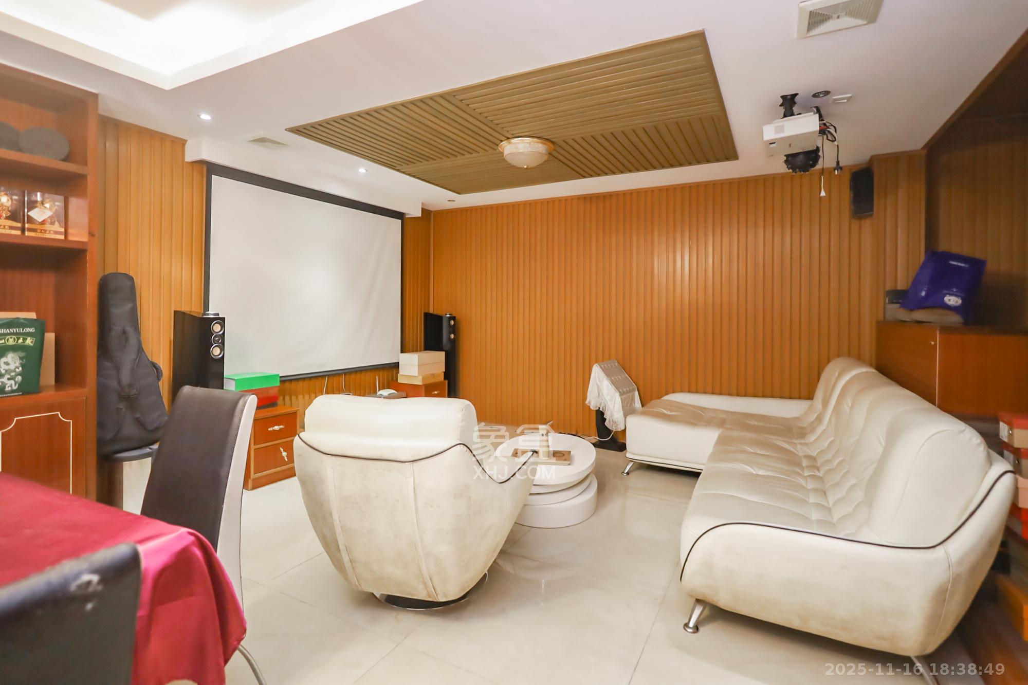 西山汇景一、二期 4室2厅2卫 356.0万 西山汇景一、二期 4室2厅2卫 356.0万其他