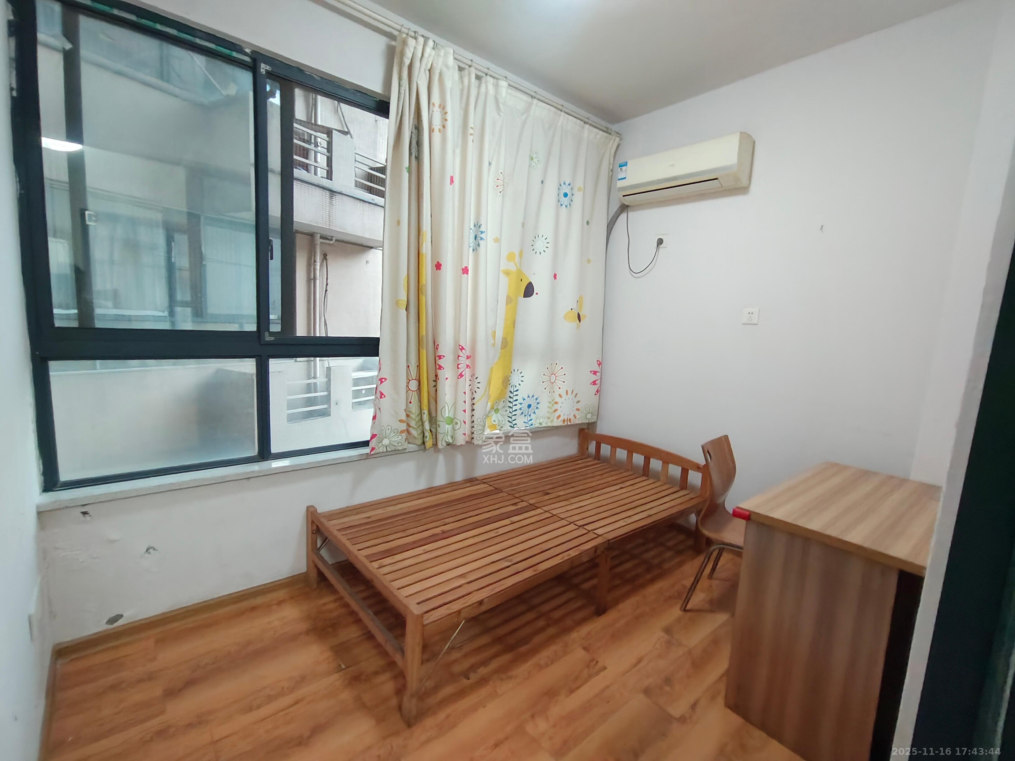 长房时代城 3室2厅1卫 2200.0元/月 长房时代城 3室2厅1卫 2200.0元/月室内图