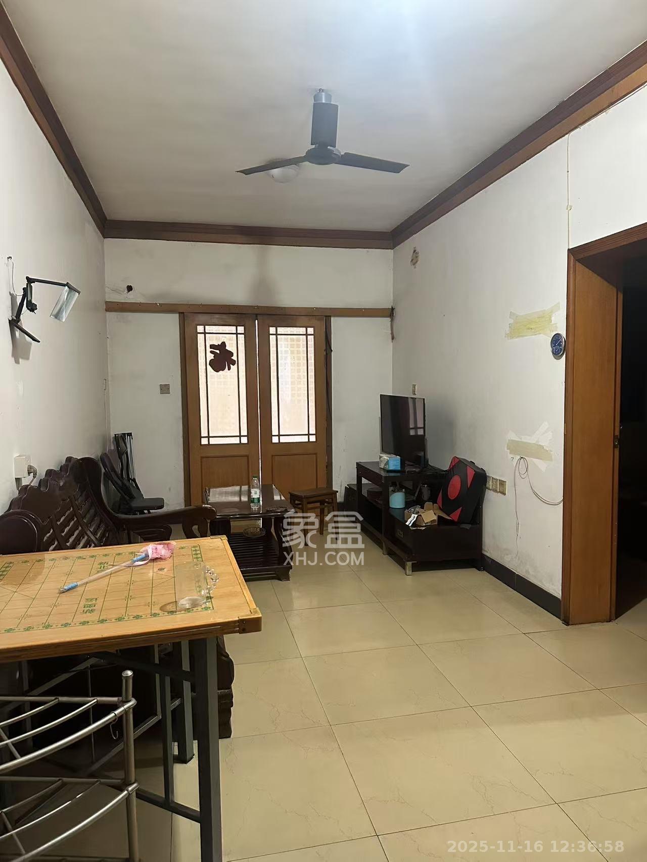 红花坡社区  1室1厅1卫    900.0元/月