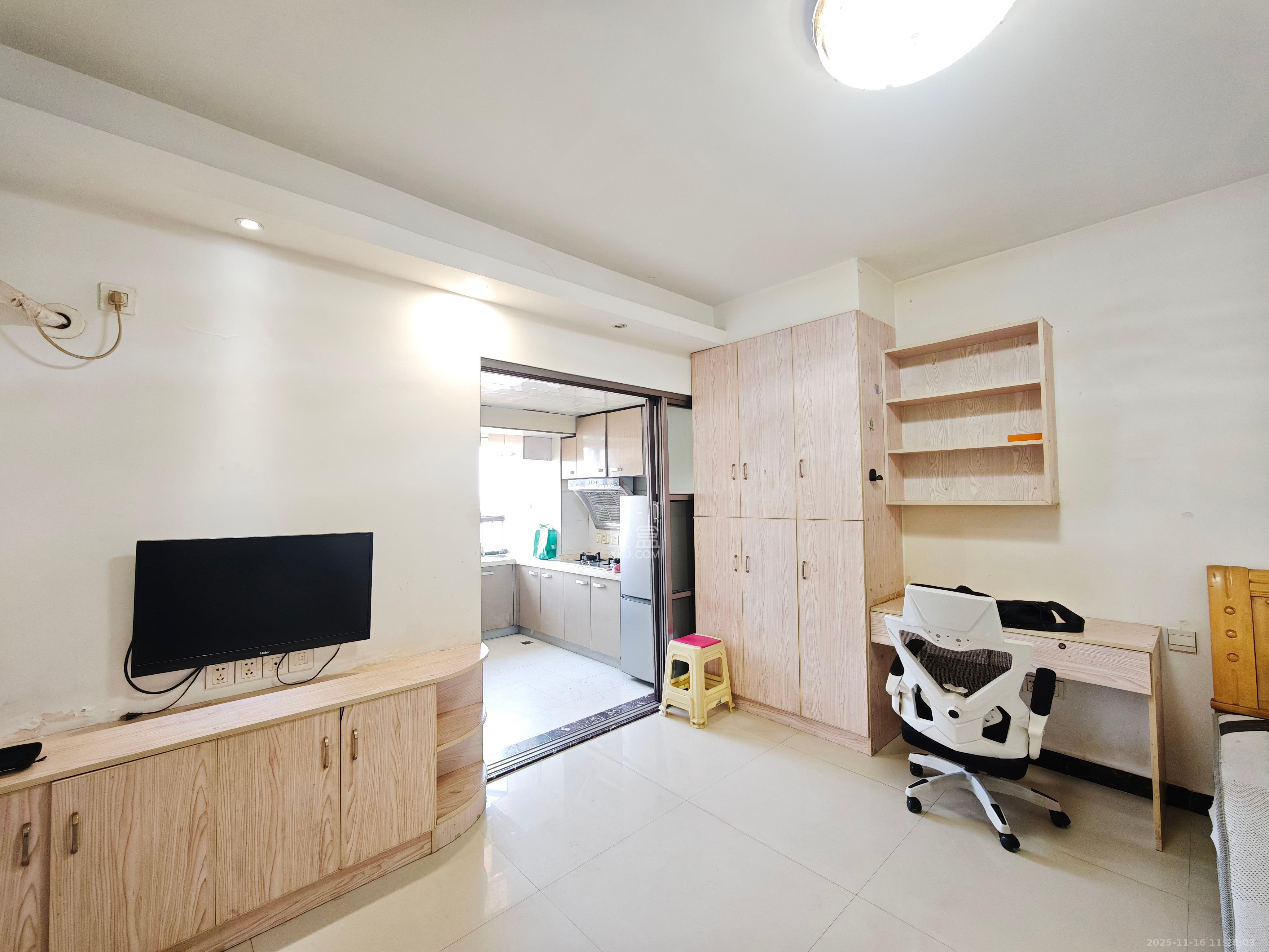 罗马国际公寓 1室1厅1卫 1300.0元/月 罗马国际公寓 1室1厅1卫 1300.0元/月室内图