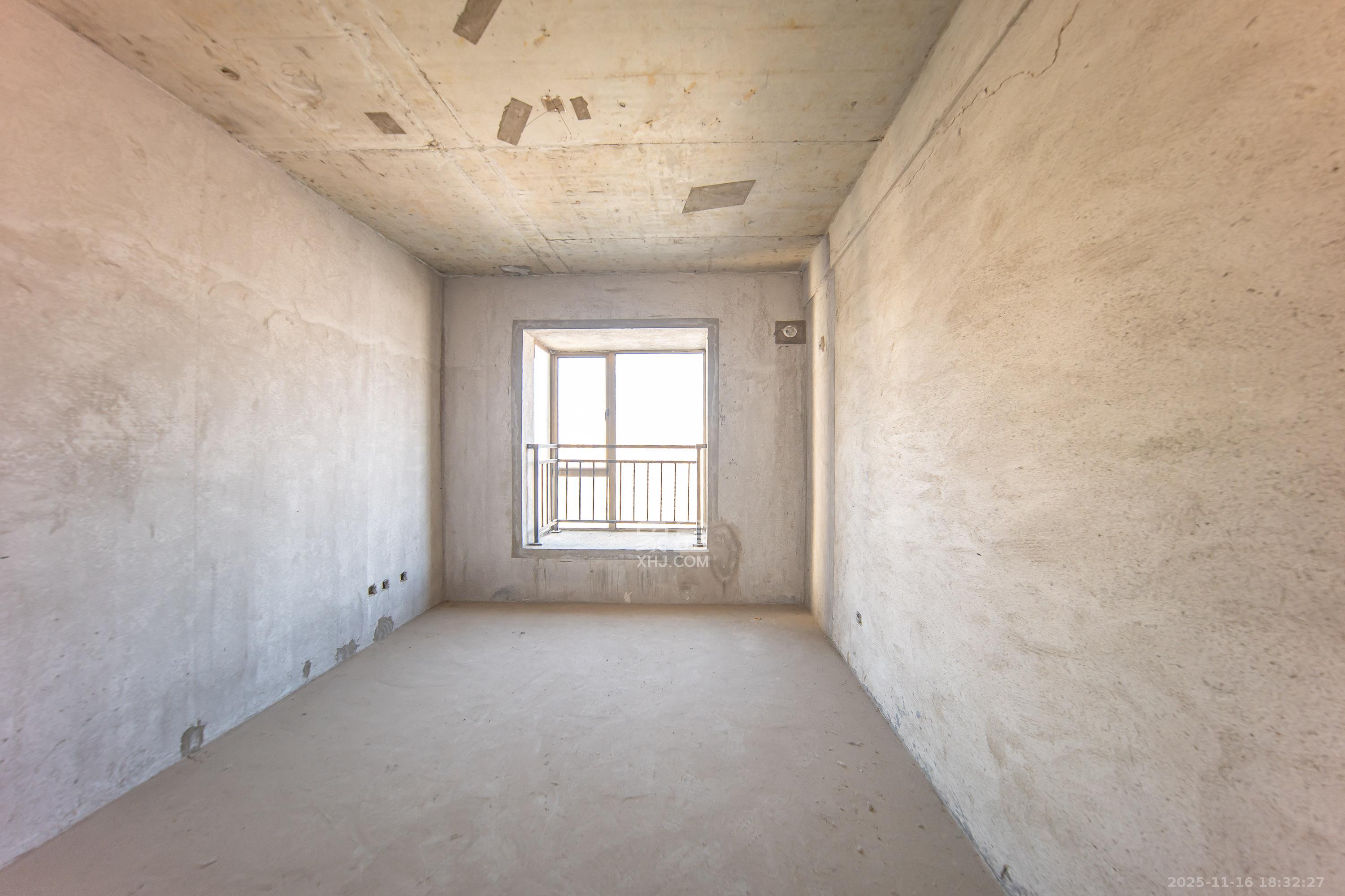 江山帝景雅典  4室2厅1卫    160.0万卧室