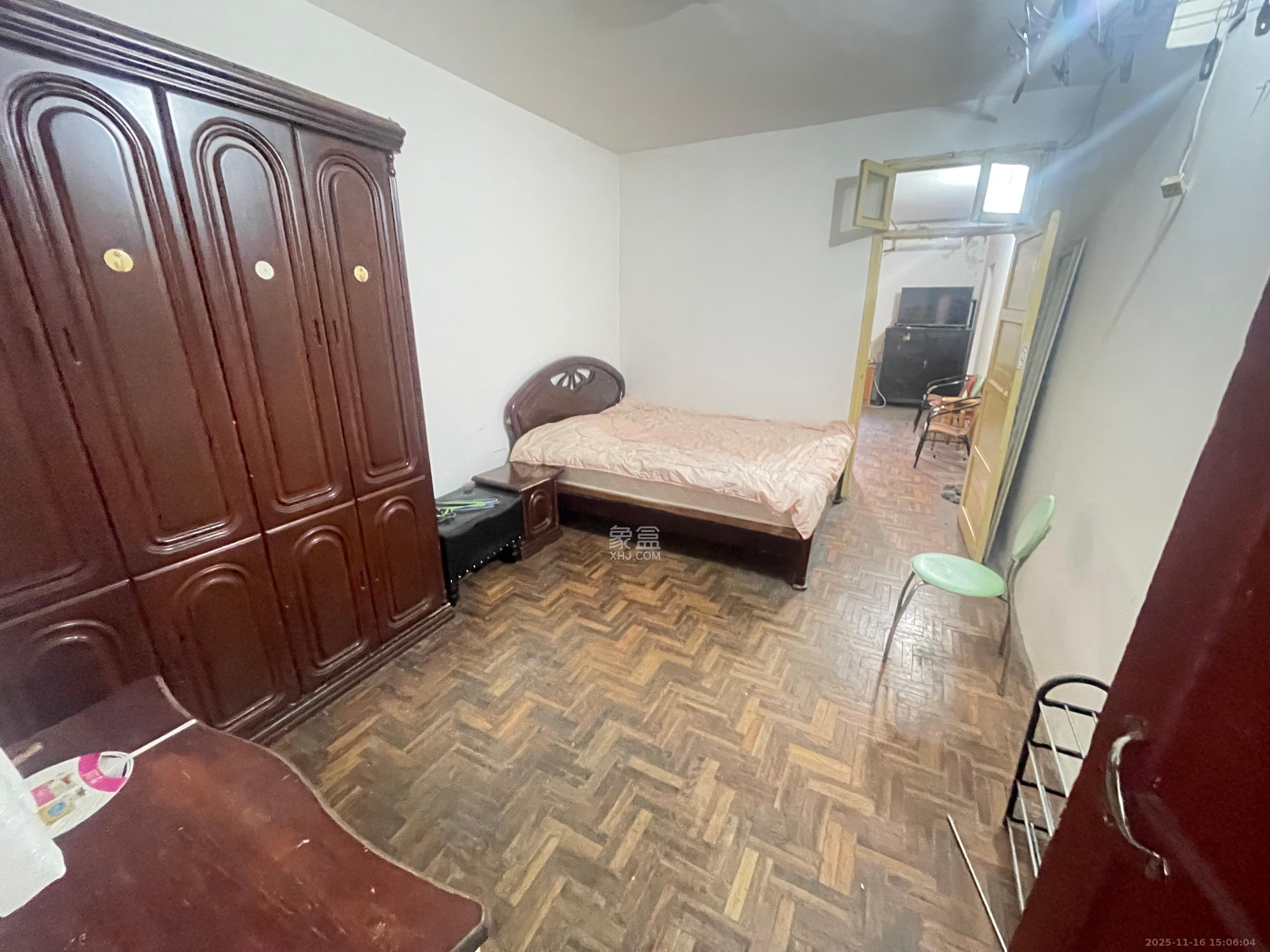 府后街散盘  1室1厅1卫    1200.0元/月室内图