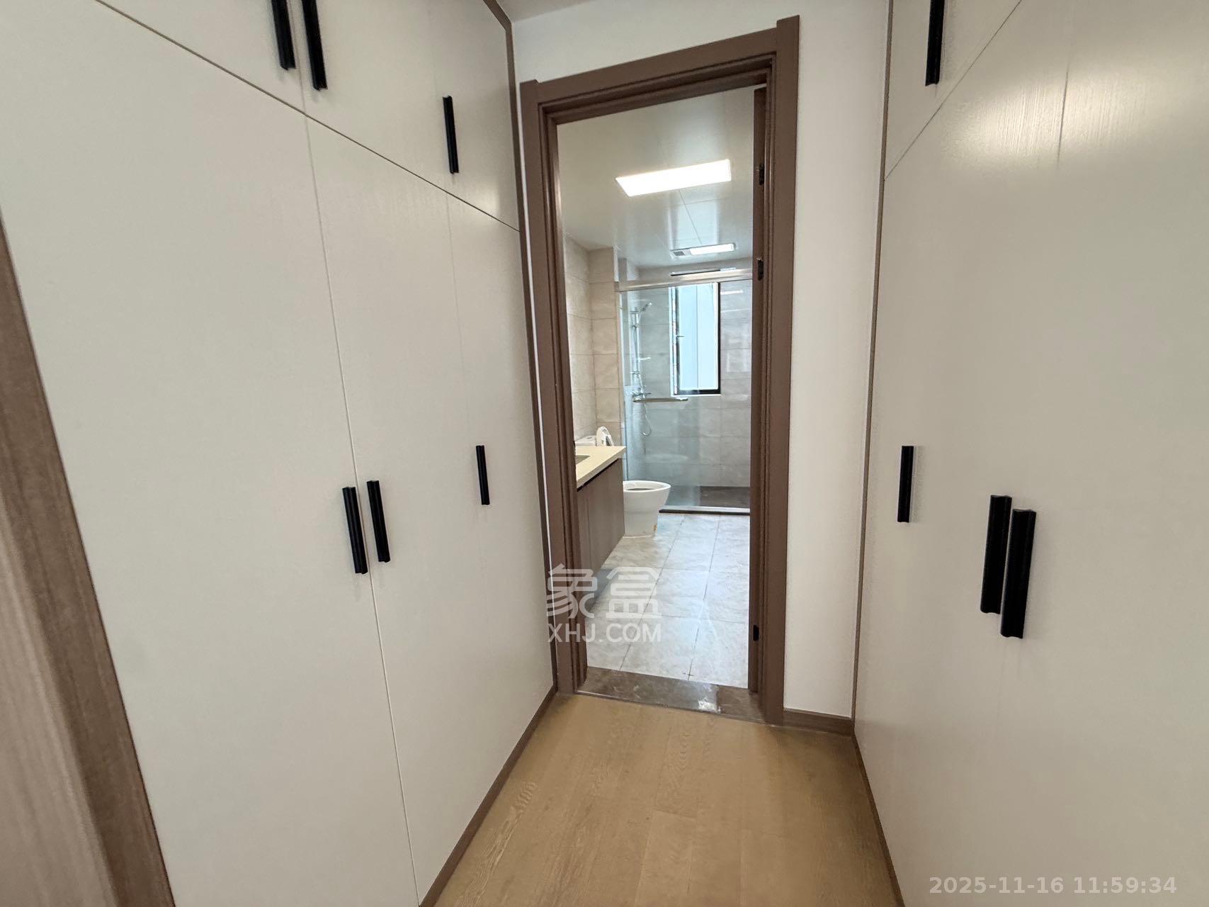 金富湘江悦城  4室2厅2卫    3000.0元/月室内图