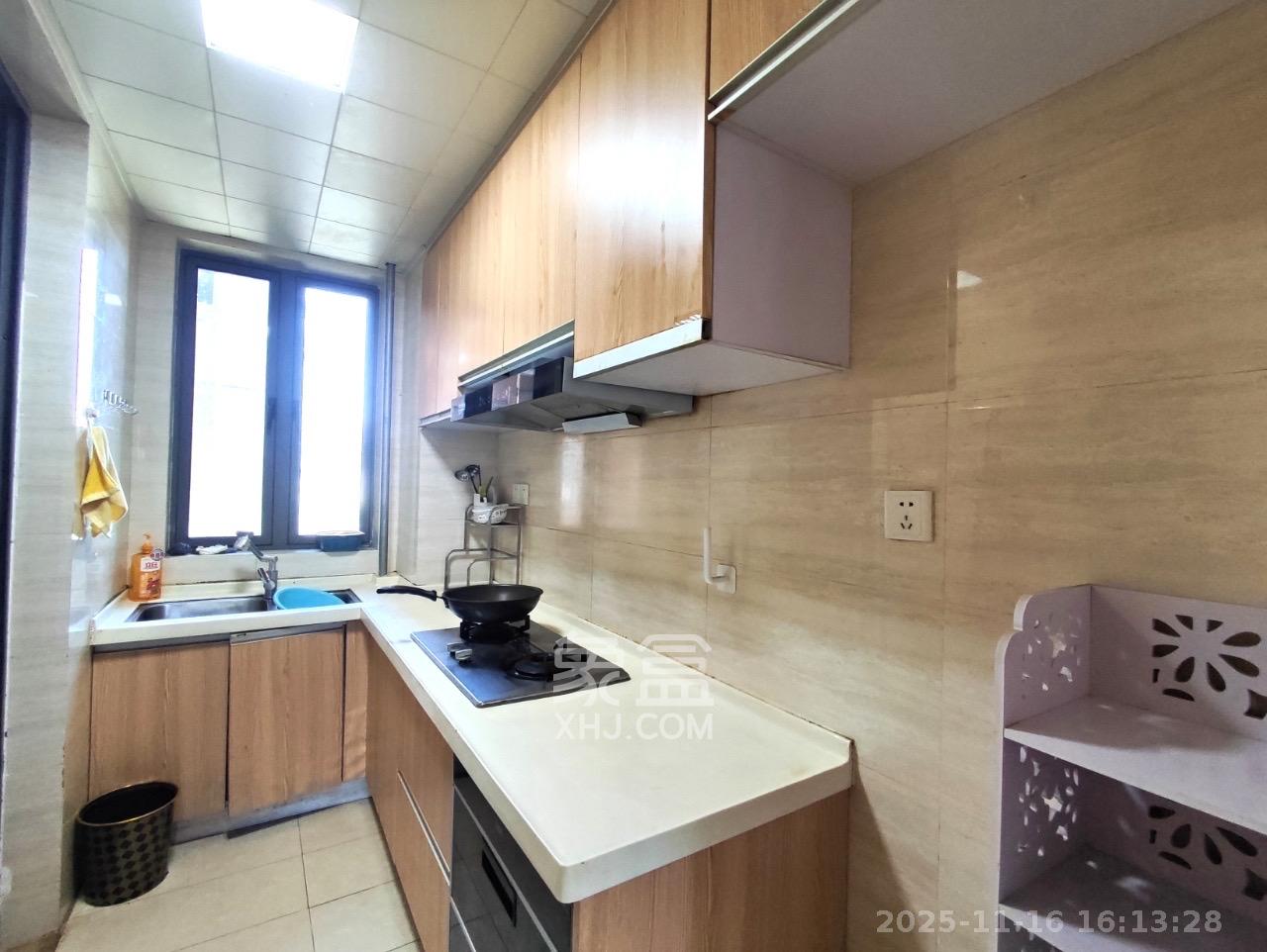 珠江郦城探香里 3室2厅1卫 2300.0元/月 珠江郦城探香里 3室2厅1卫 2300.0元/月室内图