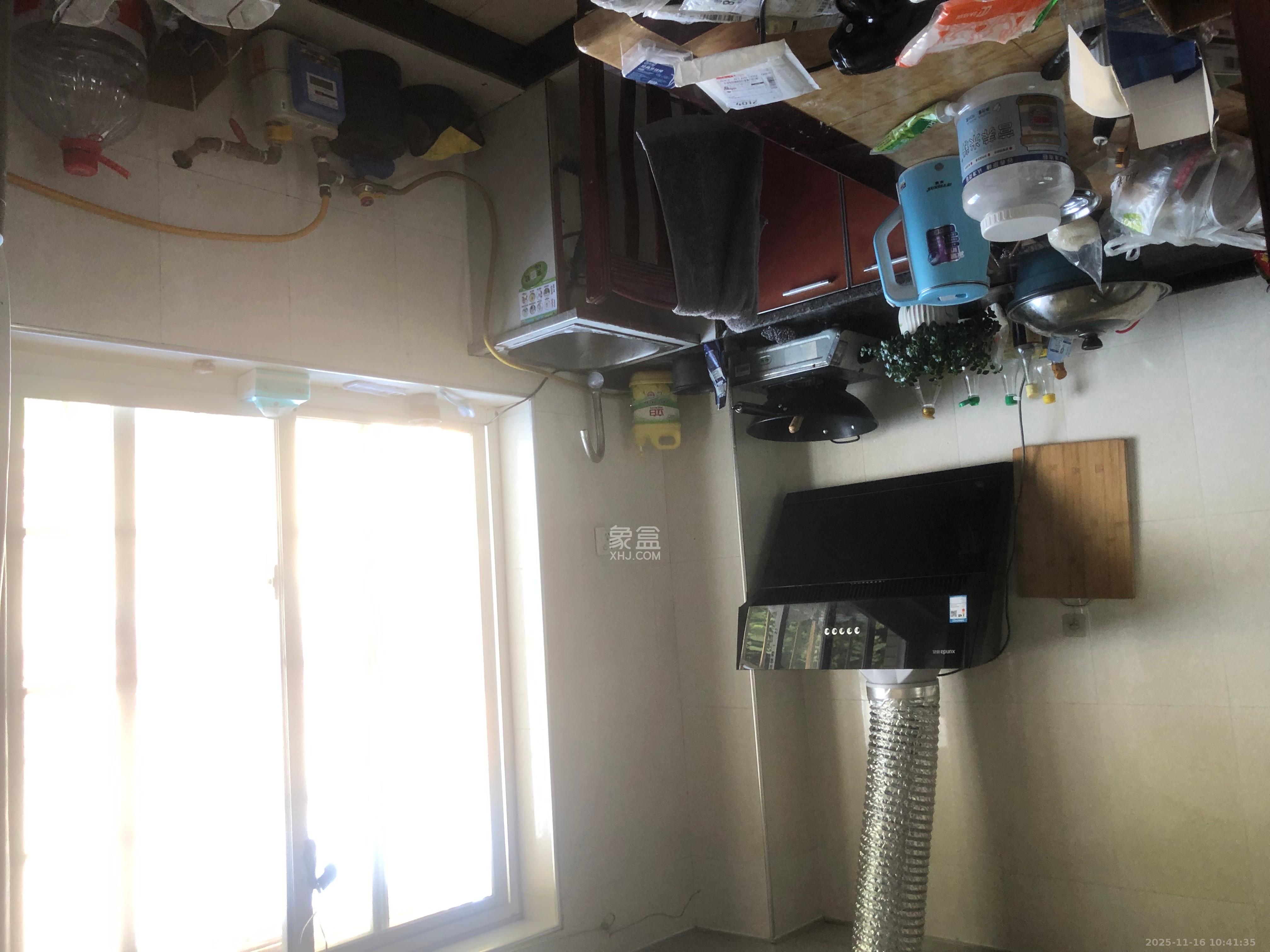 金岭小区  1室1厅1卫    1100.0元/月室内图