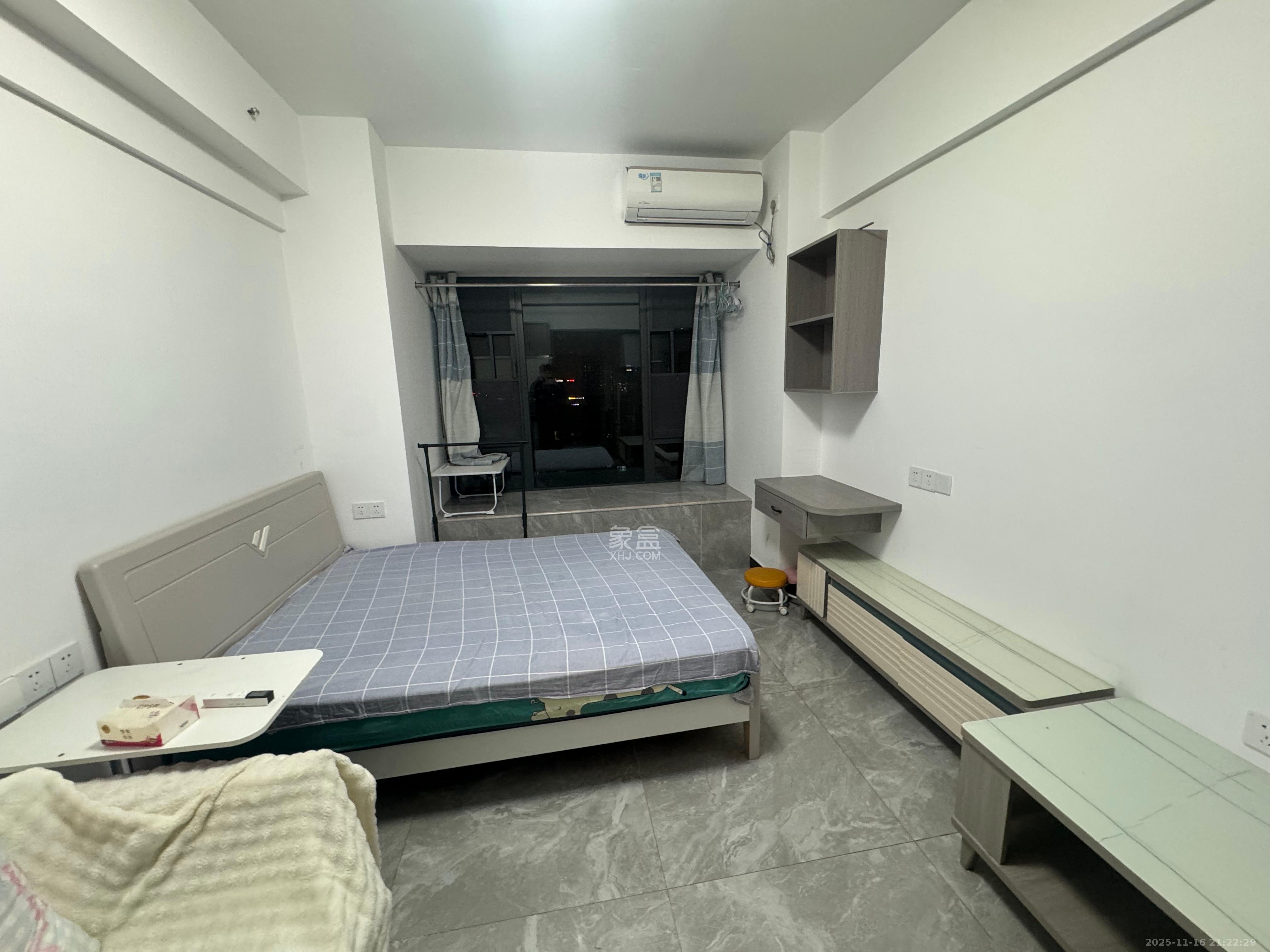 龙湖湘江星座（祺鑫星座公寓）  1室1厅1卫    1400.0元/月室内图