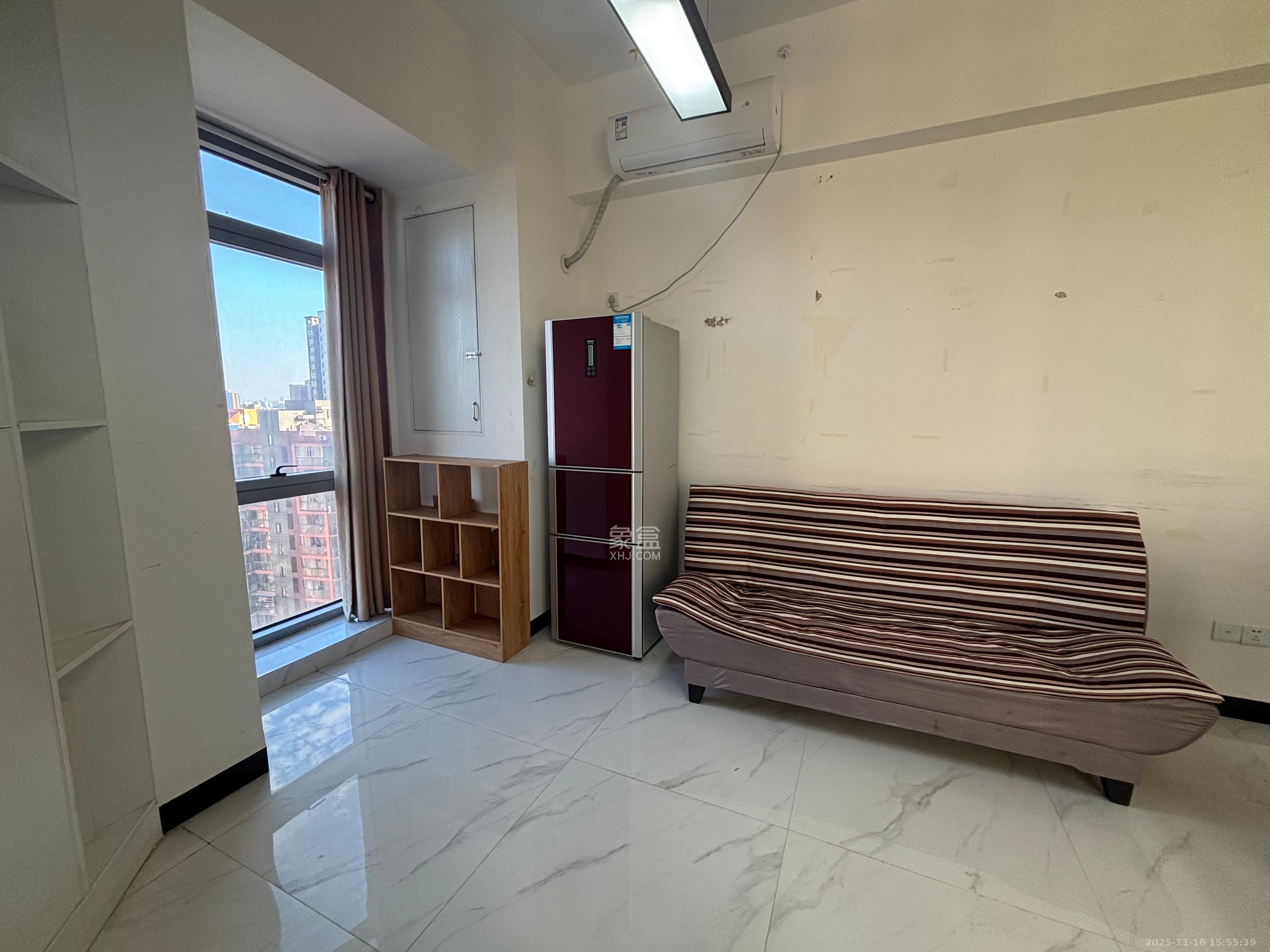 奥克斯缔壹城  1室1厅1卫    1350.0元/月室内图