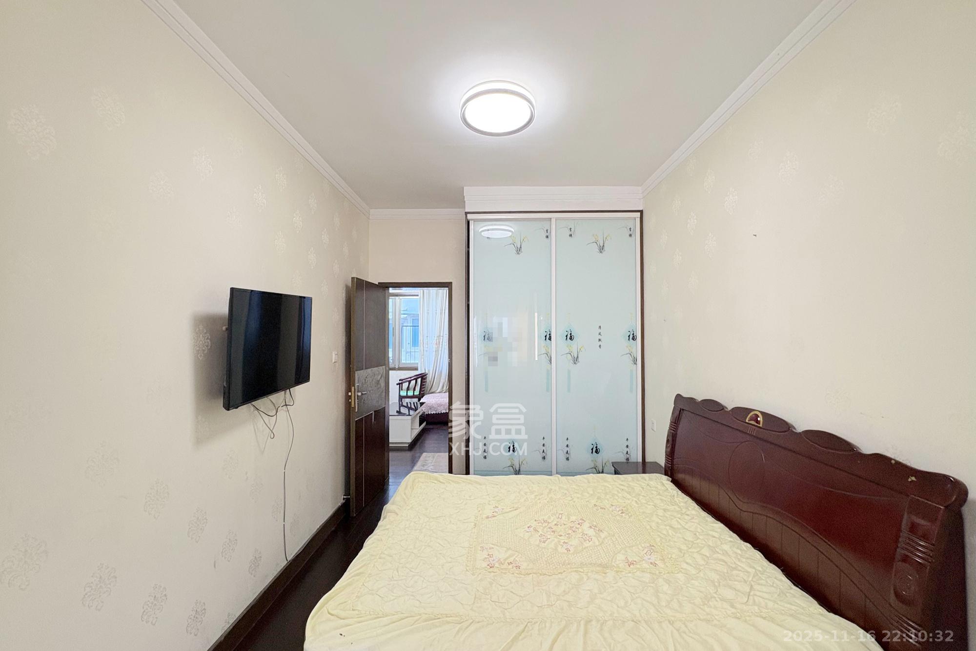 市教委单位房  3室2厅1卫    79.8万其他