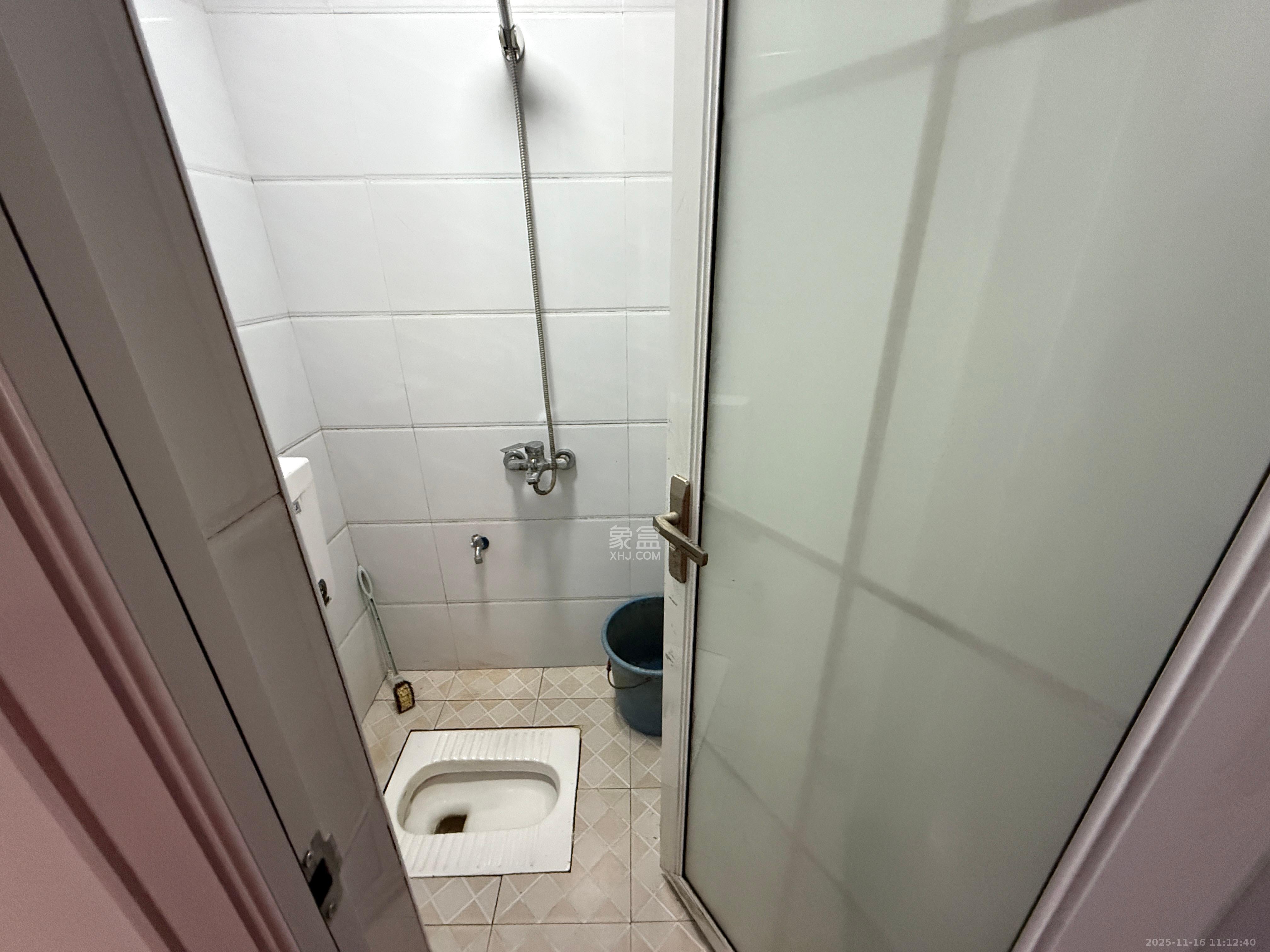 岳华新苑  1室1厅1卫    1200.0元/月室内图