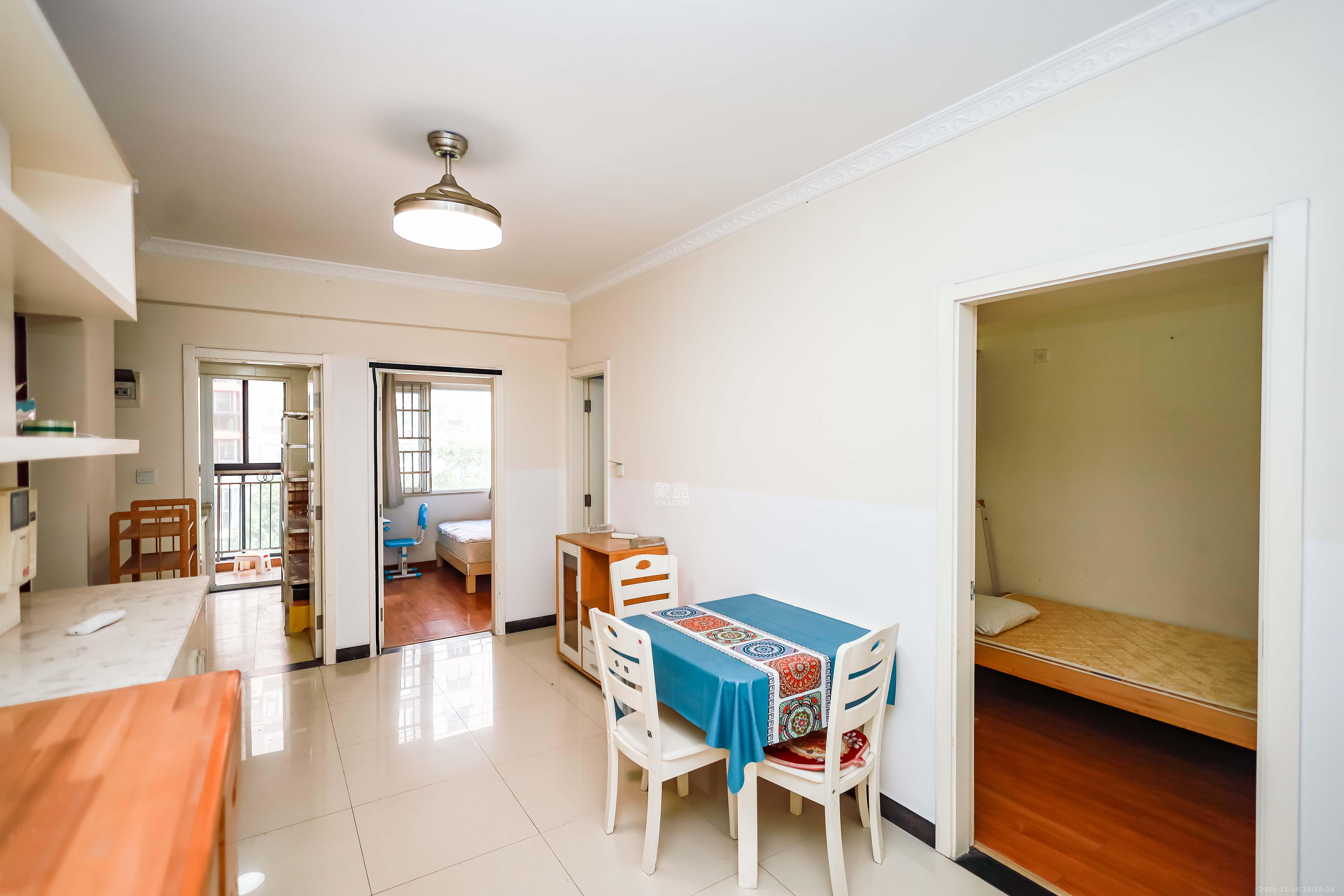 联美品格 3室2厅2卫 83.8万 联美品格 3室2厅2卫 83.8万客厅