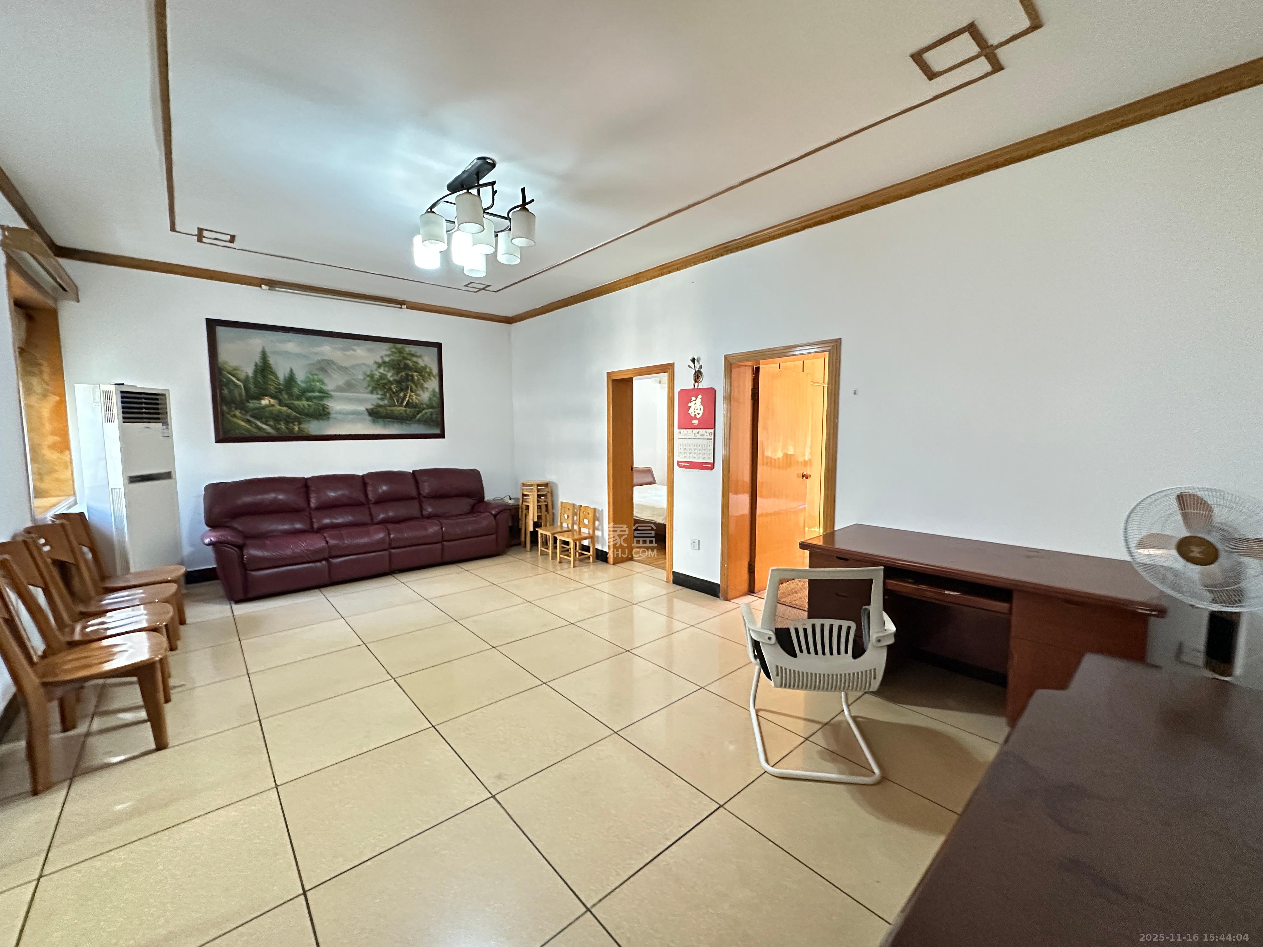 涂家冲社区（涂新小区、农商银行宿舍）  2室2厅1卫    1800.0元/月室内图1