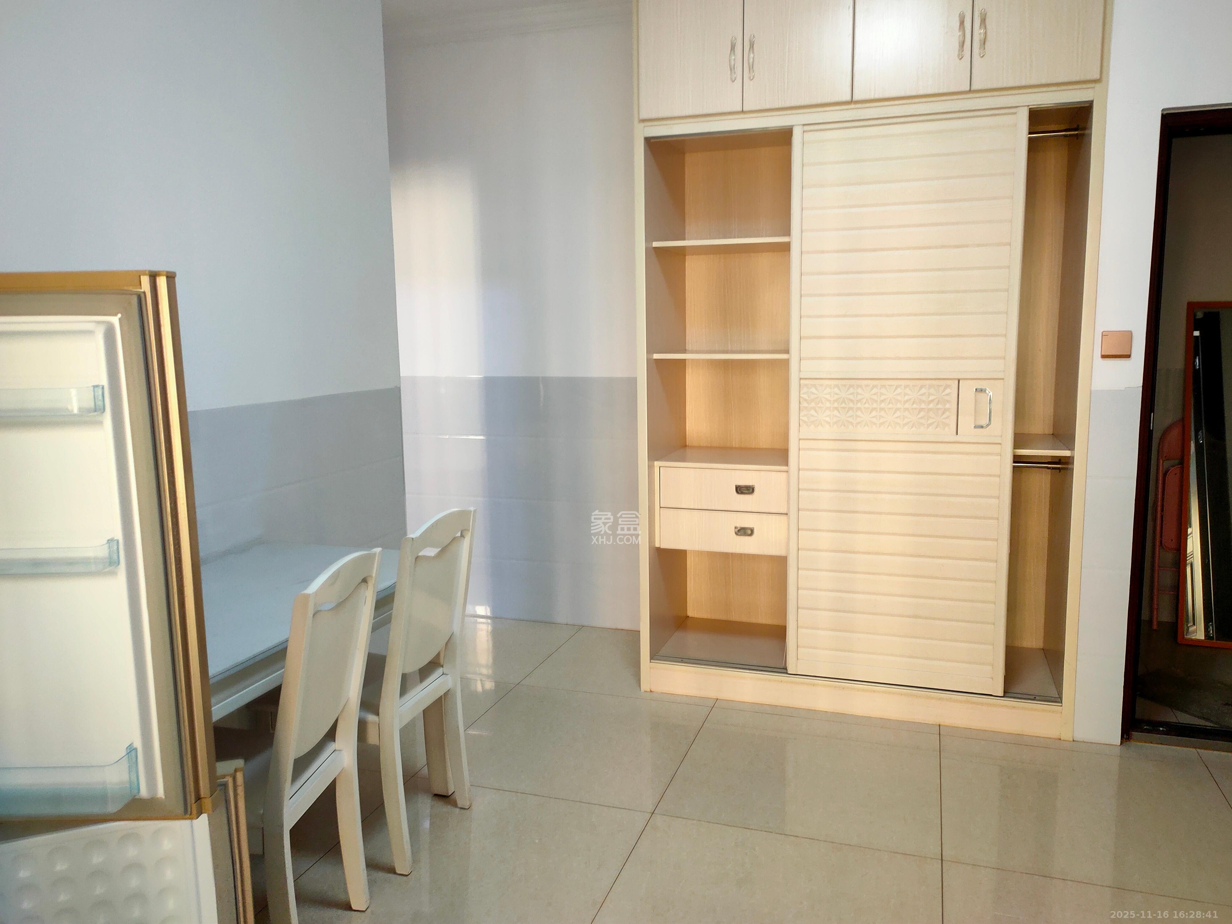 嘉顺苑 1室1厅1卫 1400.0元/月 嘉顺苑 1室1厅1卫 1400.0元/月室内图