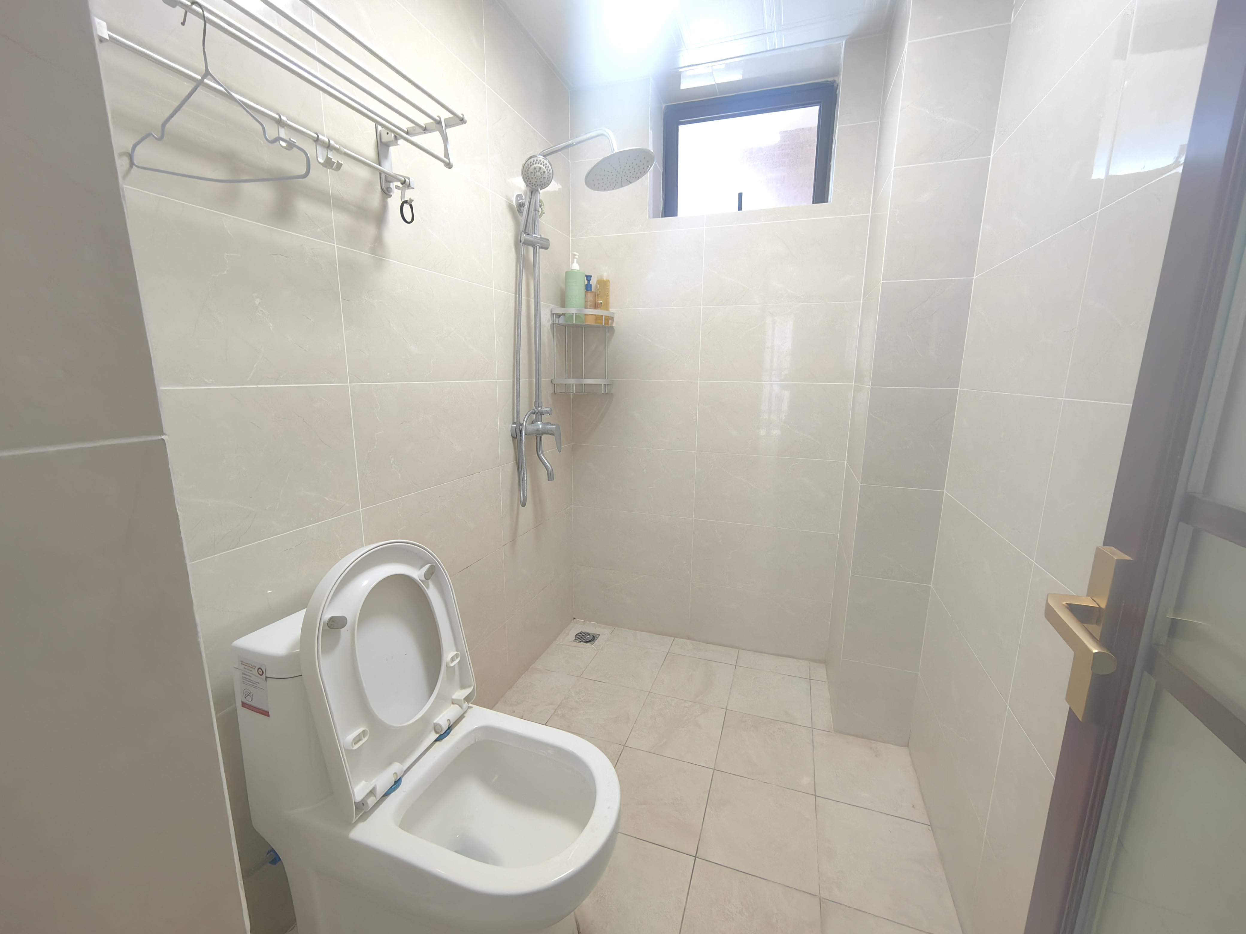 海湾花园  3室2厅2卫    3800.0元/月室内图