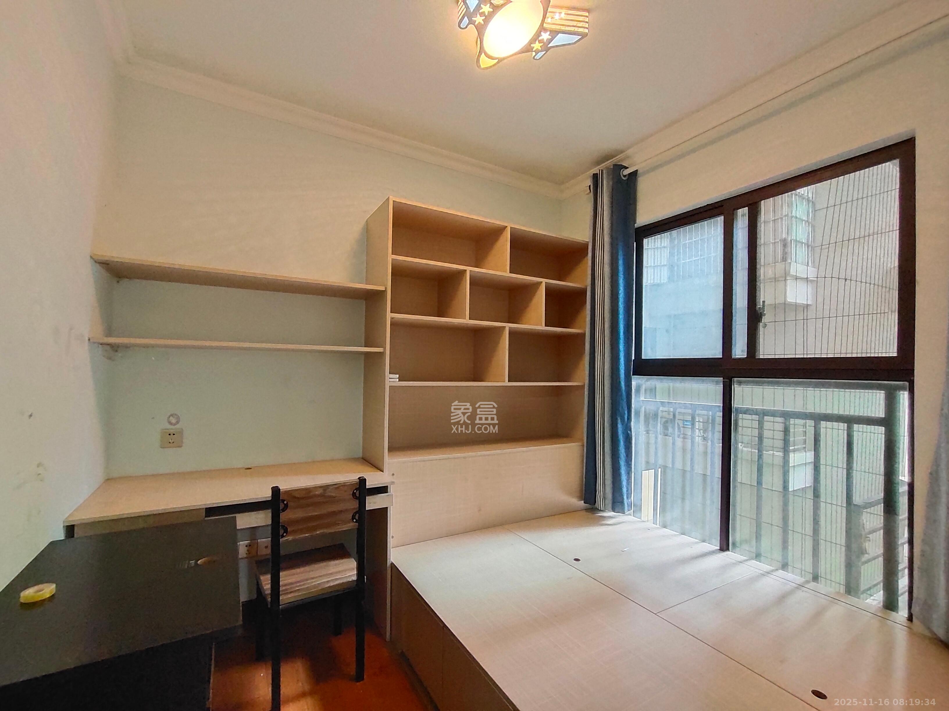 旭辉香樟公馆  3室2厅2卫    2500.0元/月室内图