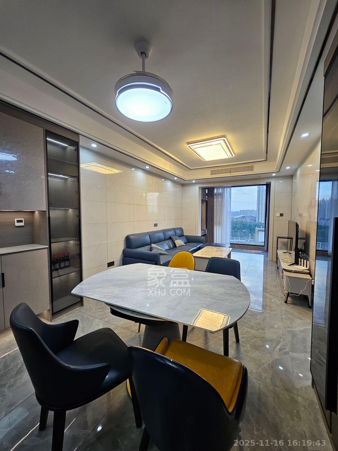 绿城高尔夫小镇 2室2厅1卫 1900.0元/月 绿城高尔夫小镇 2室2厅1卫 1900.0元/月室内图