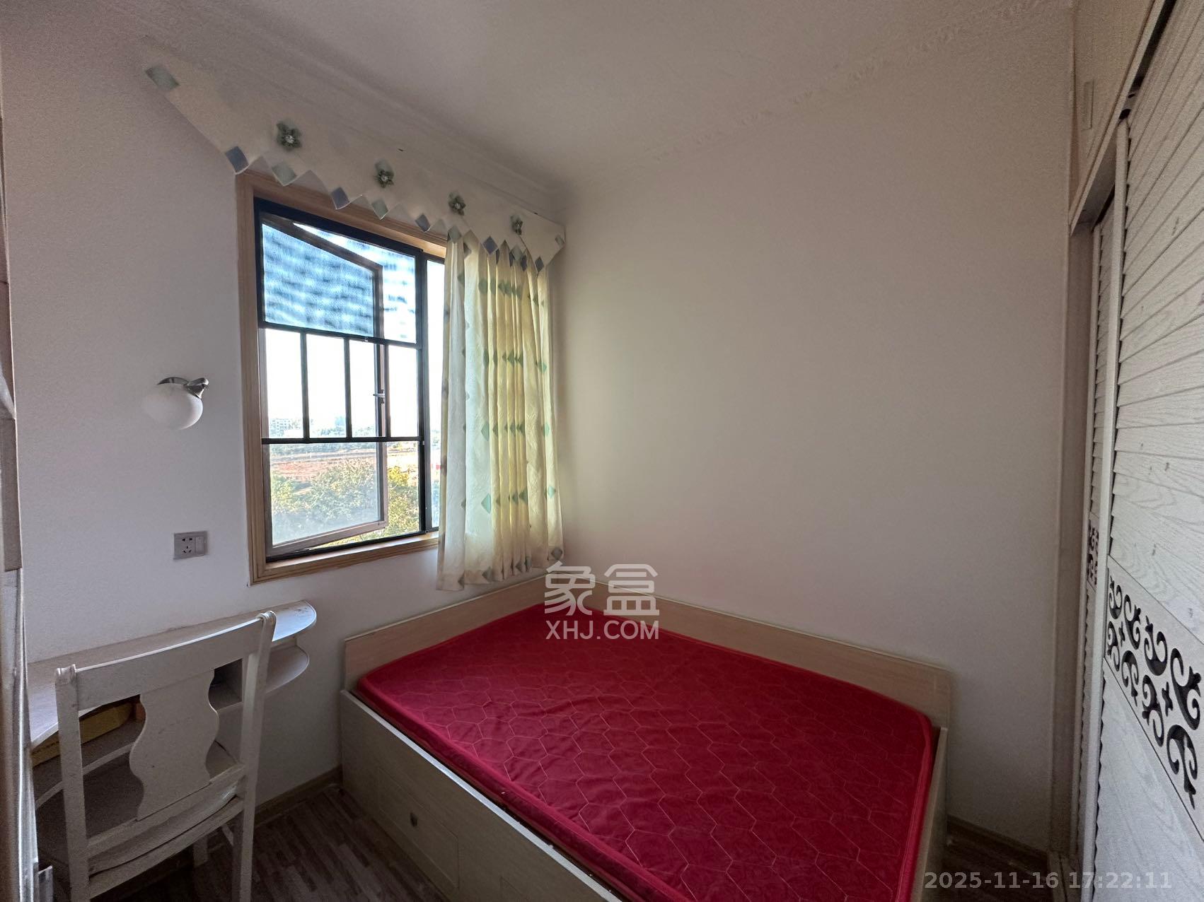 绿地海外滩一期  1室0厅0卫    2000.0元/月室内图