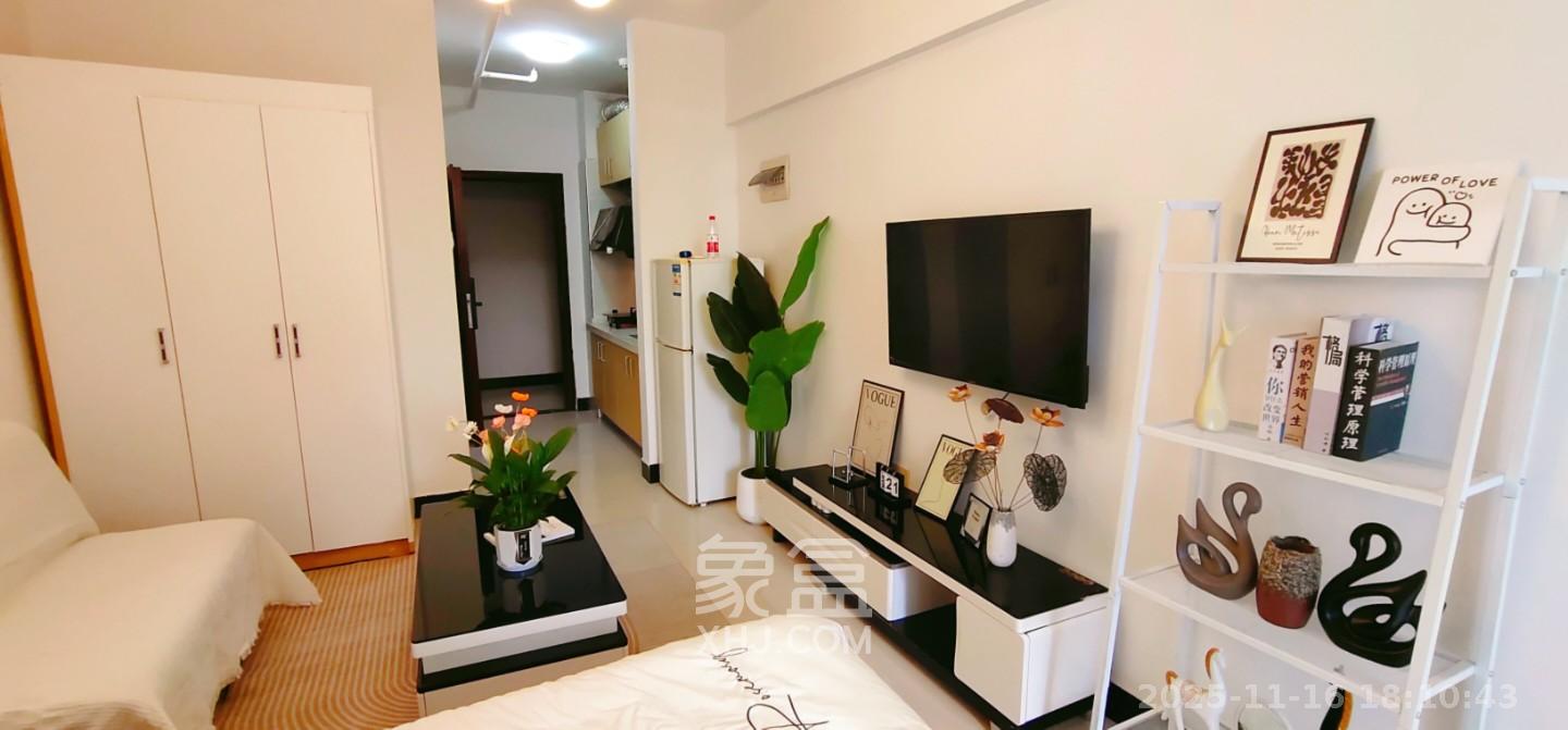 东方芙蓉  1室0厅0卫    1500.0元/月