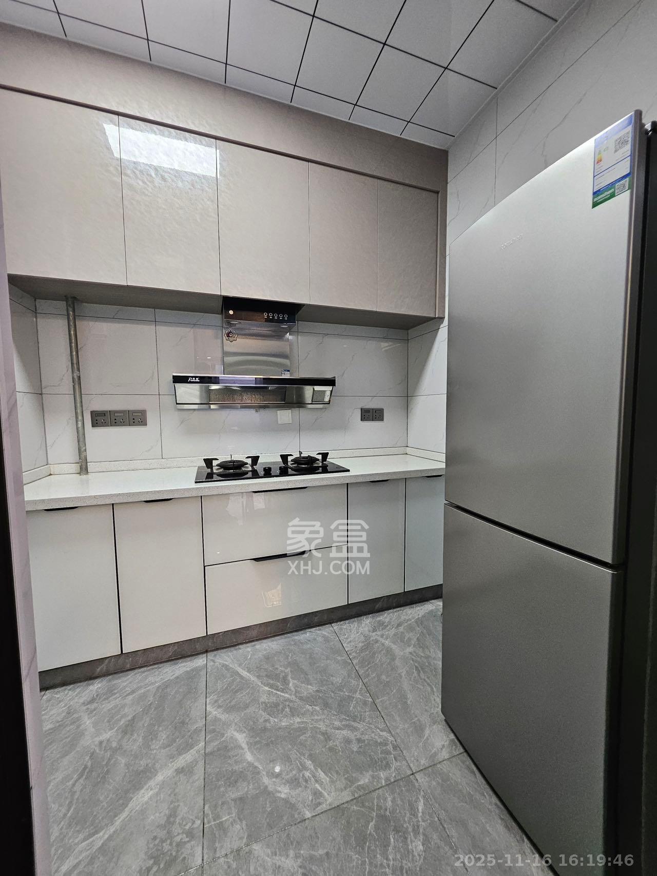 绿城高尔夫小镇 2室2厅1卫 1900.0元/月 绿城高尔夫小镇 2室2厅1卫 1900.0元/月室内图