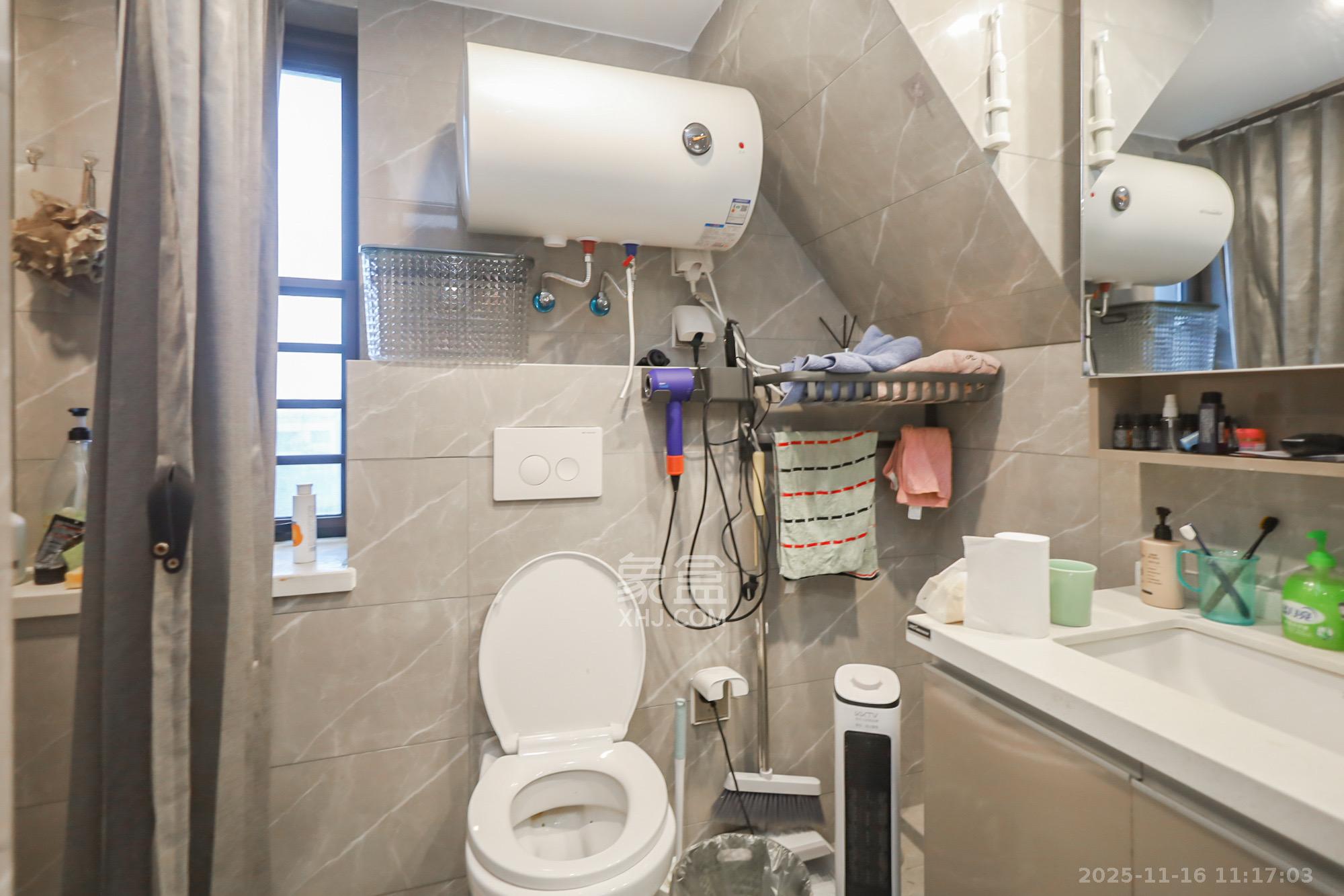 中一鲲出（鲲鹏府）  2室1厅1卫    2950.0元/月室内图