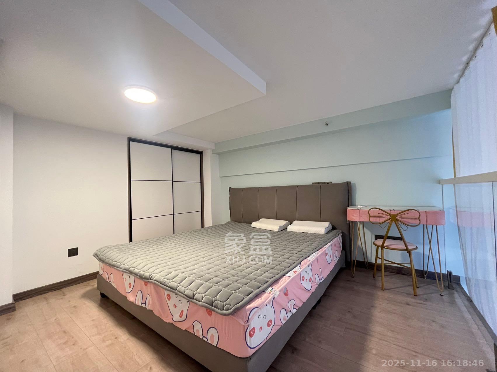 芙蓉万国城MOMA（卓越汇富苑）  1室1厅1卫    2000.0元/月室内图