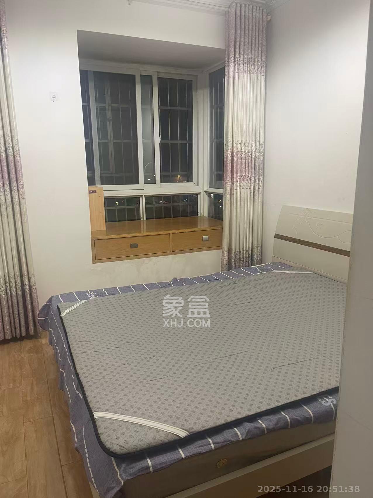 和馨园  1室1厅1卫    2400.0元/月室内图