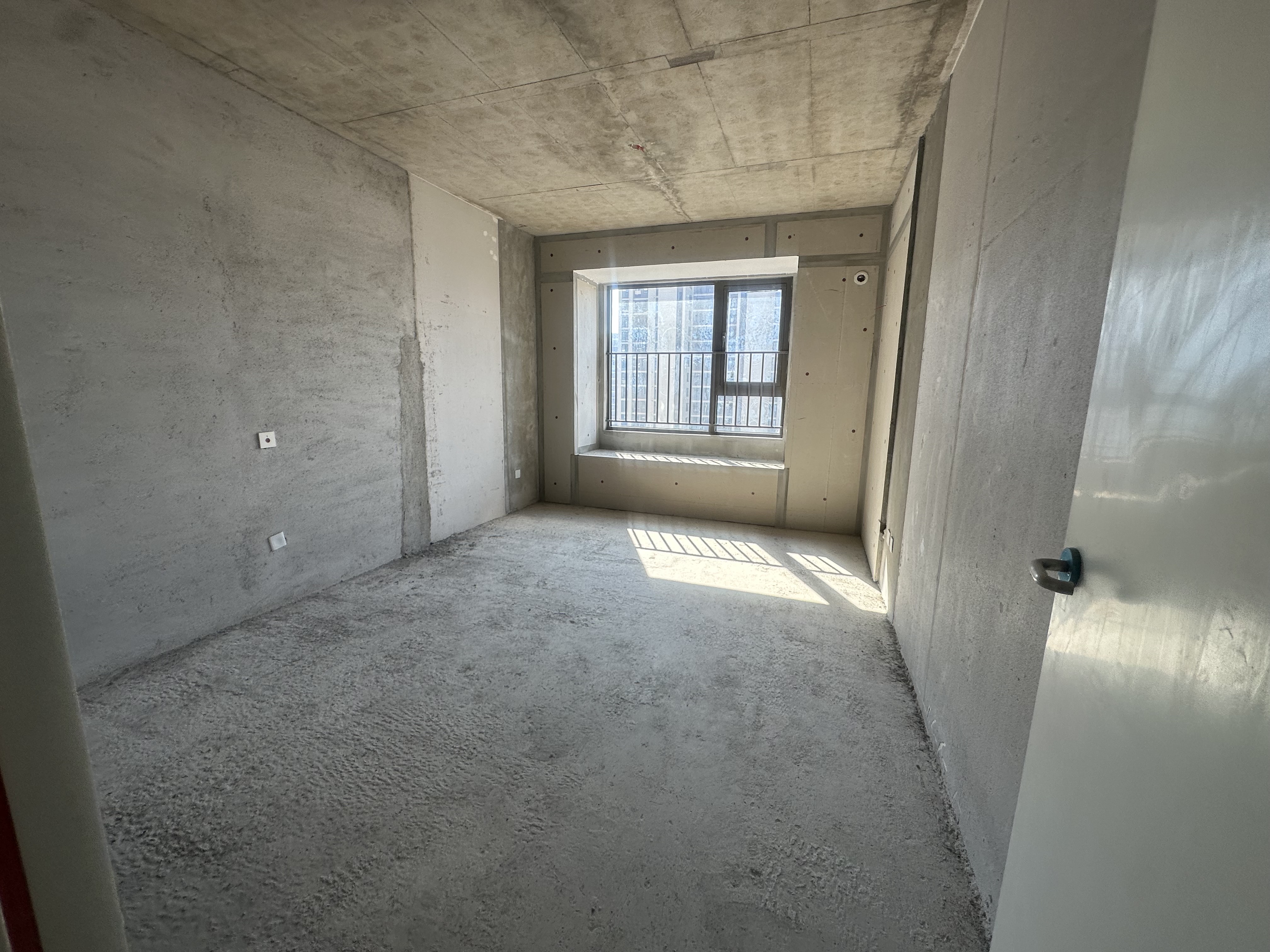 吾悦广场  3室2厅2卫    68.0万客厅