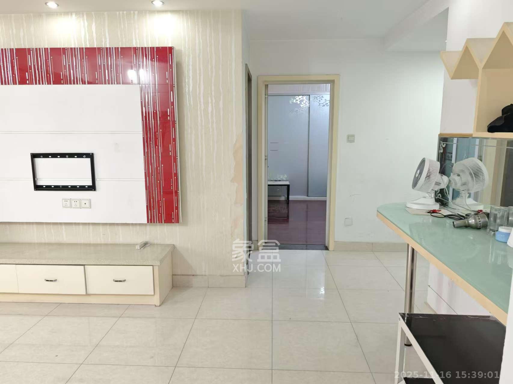 高桥现代商贸城  1室1厅1卫    1800.0元/月室内图