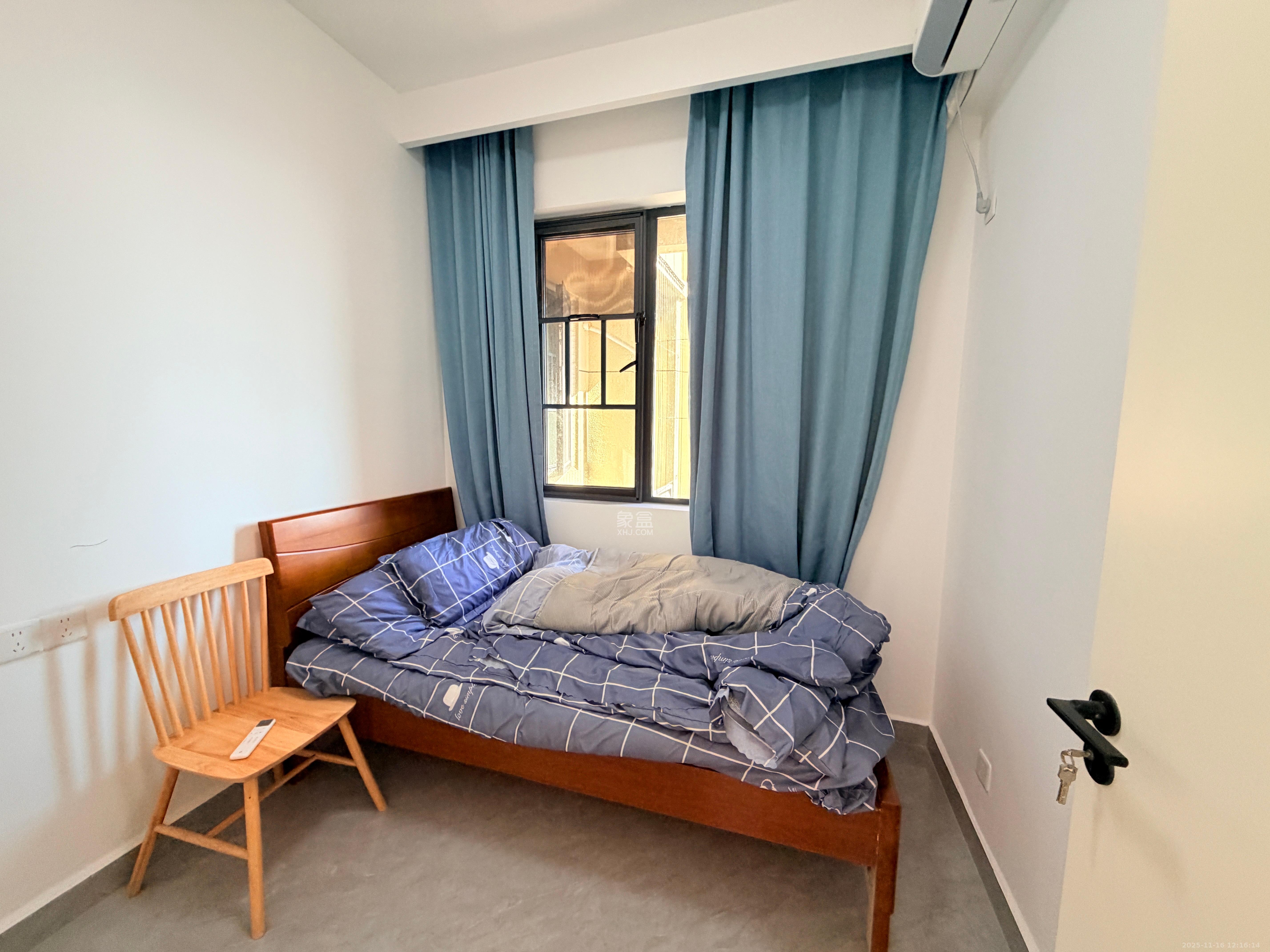 长房东旭国际  3室2厅1卫    2400.0元/月室内图