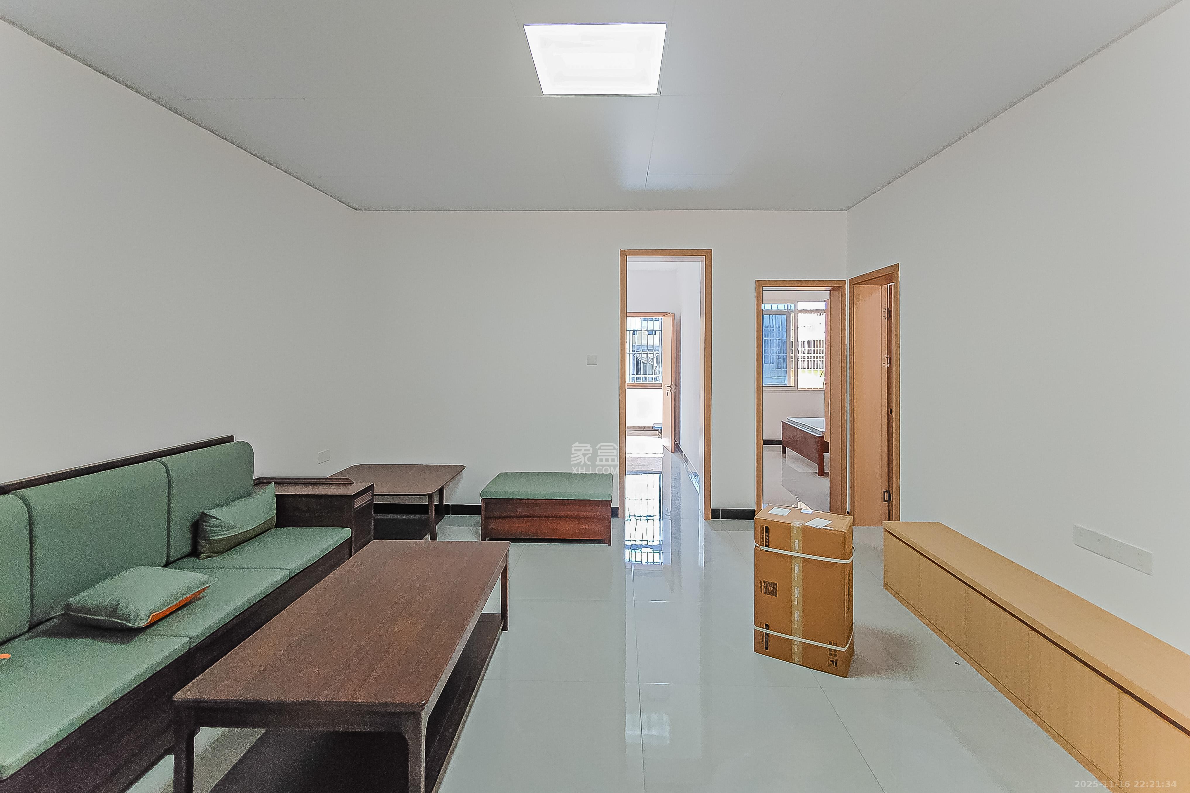 下碧湘街散盘 3室1厅1卫 122.0万 下碧湘街散盘 3室1厅1卫 122.0万客厅