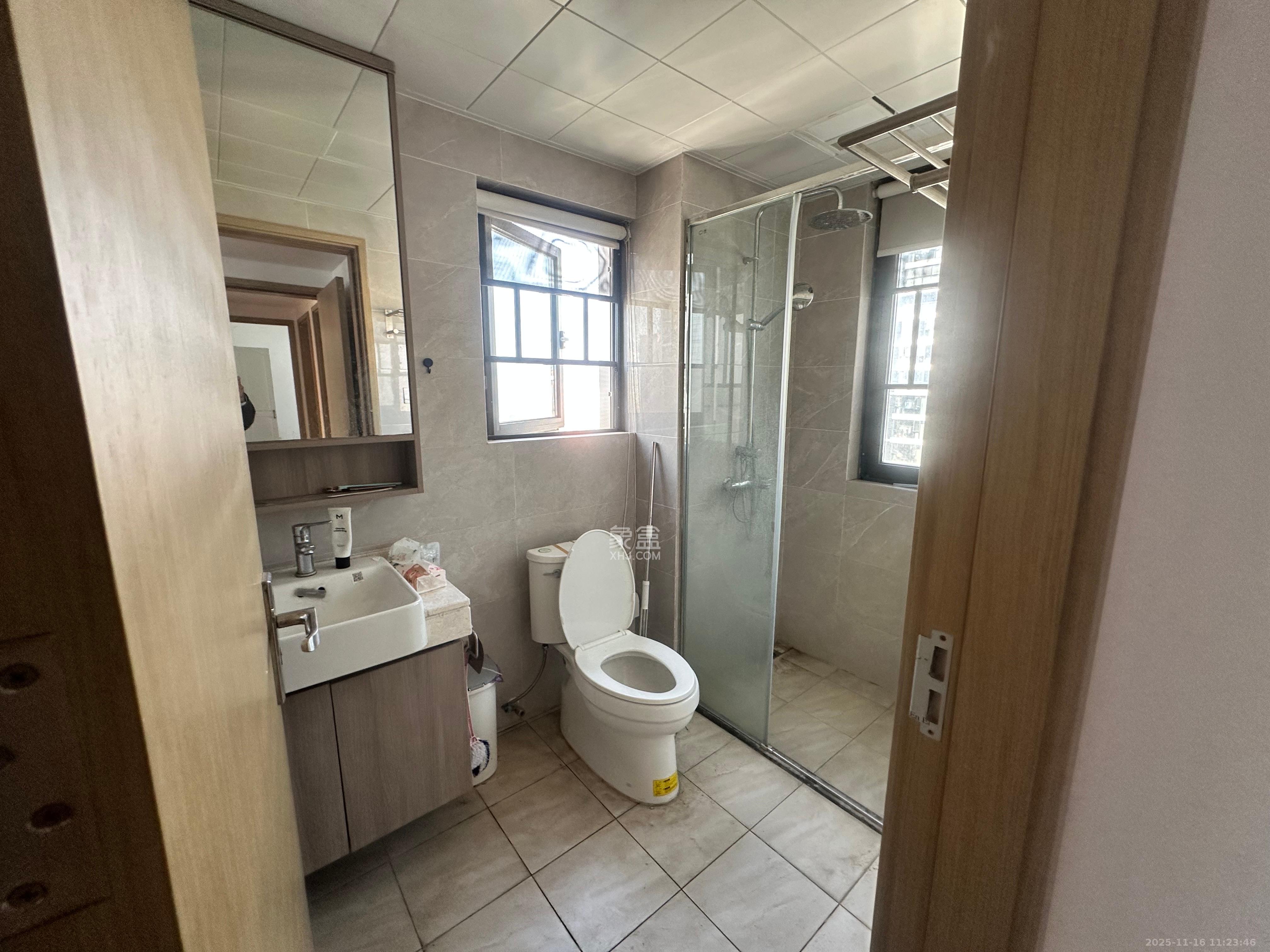 清控湖山雅居南区  4室2厅2卫    2700.0元/月室内图