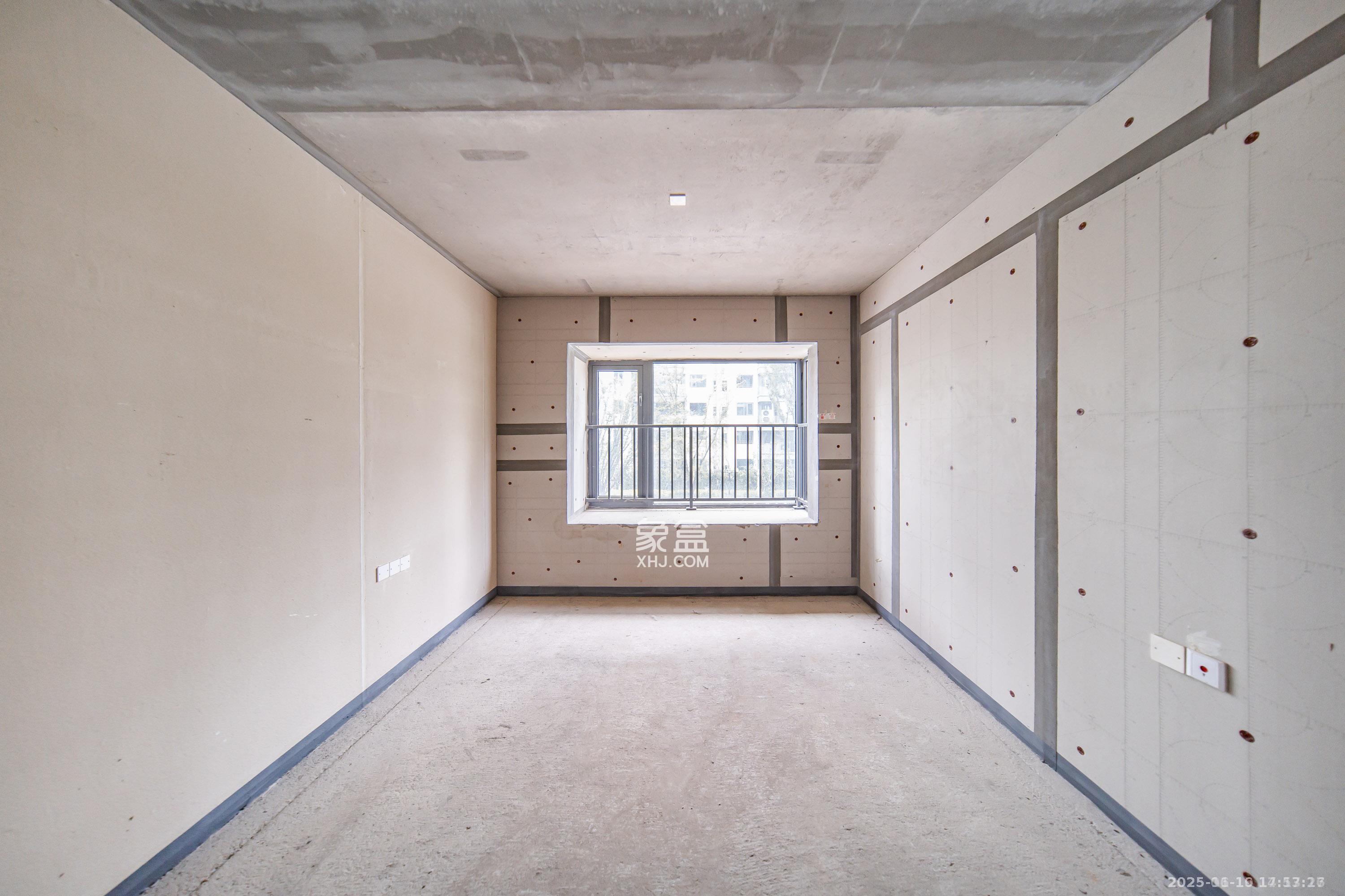 保利长交锦上  3室2厅1卫    1500.0元/月室内图