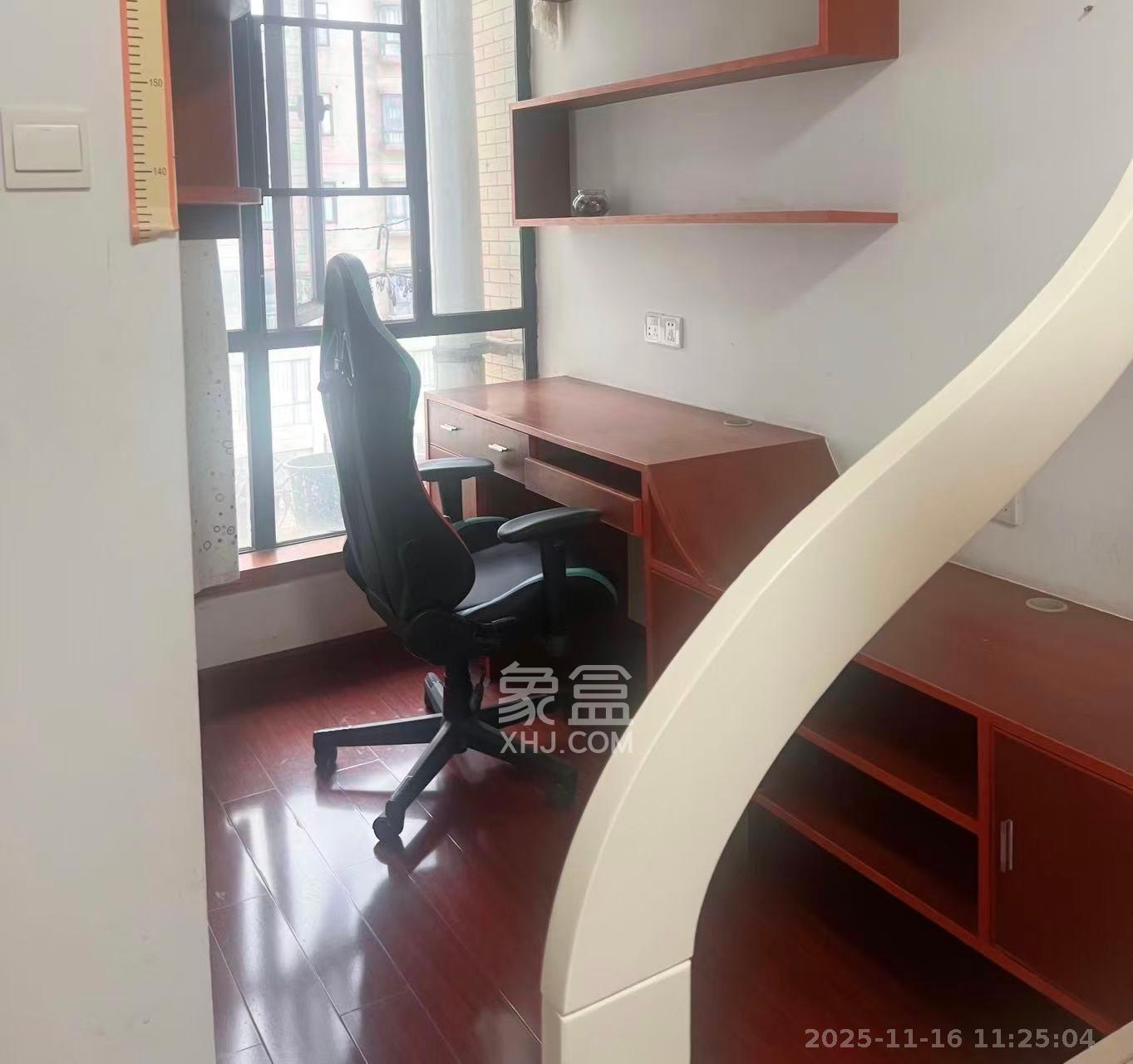 岳银欣苑 2室2厅1卫 2100.0元/月 岳银欣苑 2室2厅1卫 2100.0元/月室内图