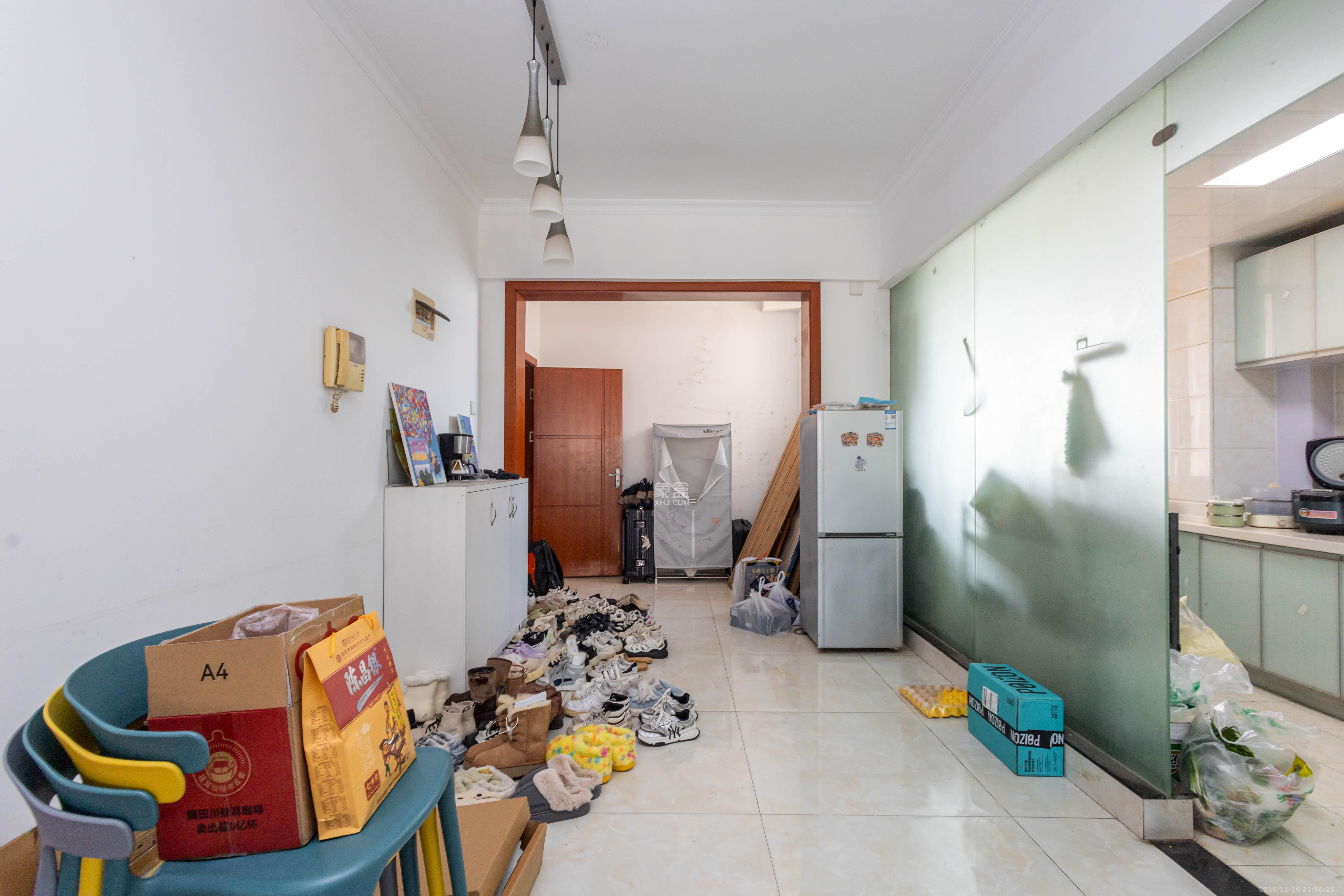 星城国际 3室2厅2卫 52.8万 星城国际 3室2厅2卫 52.8万客厅