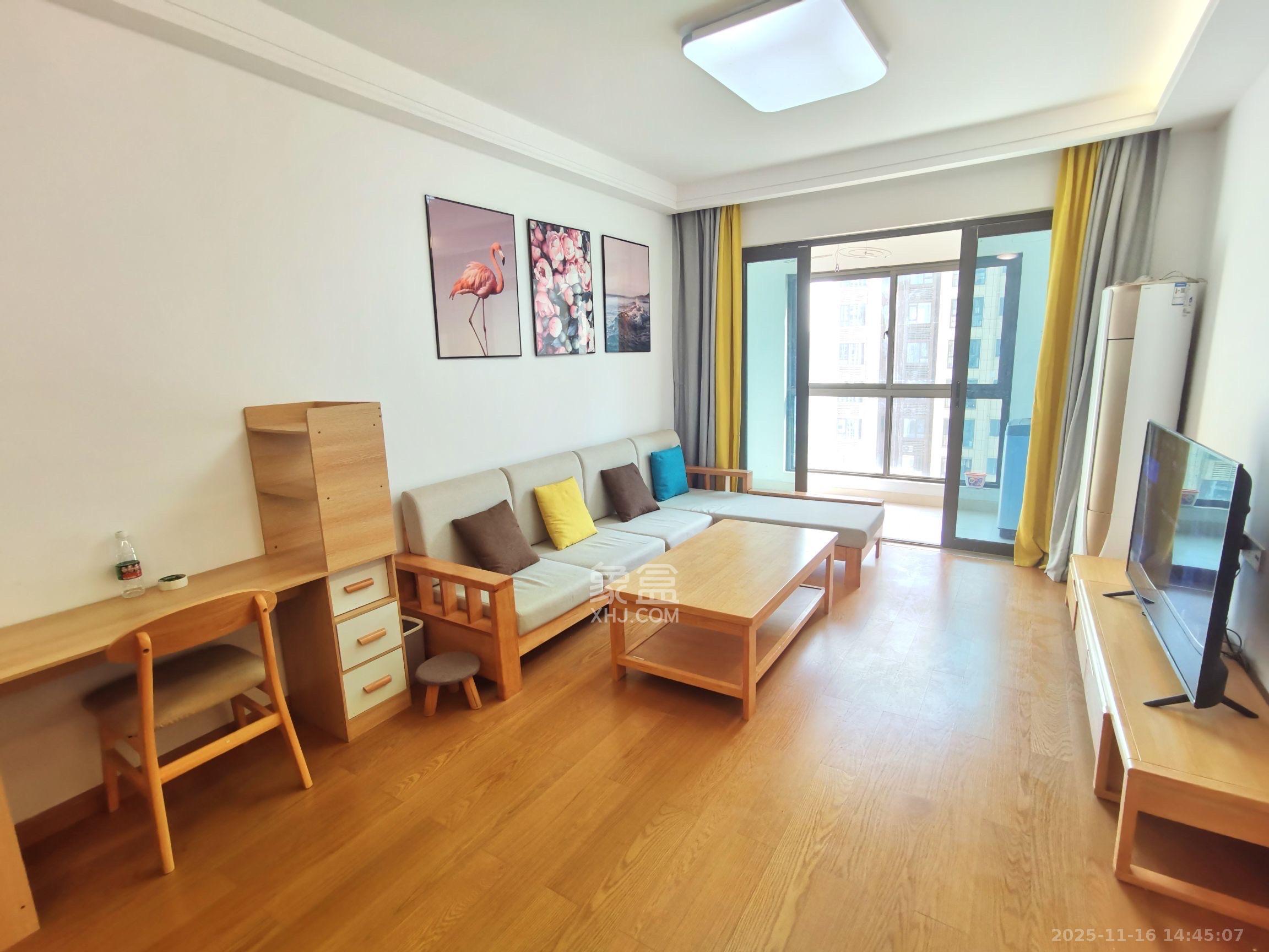 阳光城尚东湾蓝莓苑 3室1厅1卫 2500.0元/月 阳光城尚东湾蓝莓苑 3室1厅1卫 2500.0元/月室内图