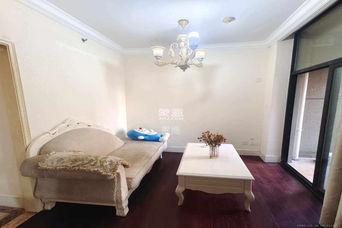 郡原广场 1室1厅1卫 1600.0元/月 郡原广场 1室1厅1卫 1600.0元/月室内图