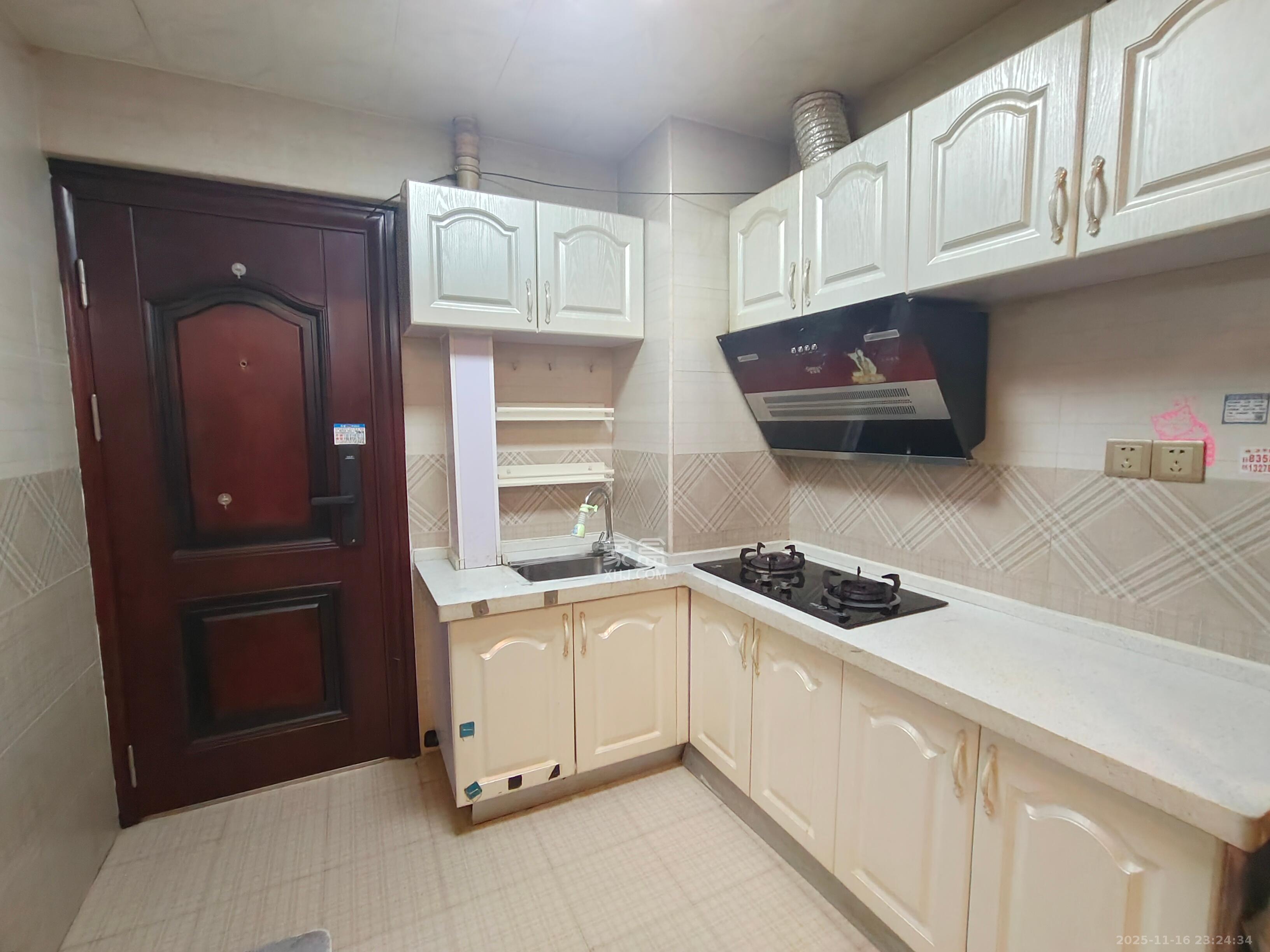 东方公寓  2室1厅1卫    1500.0元/月室内图