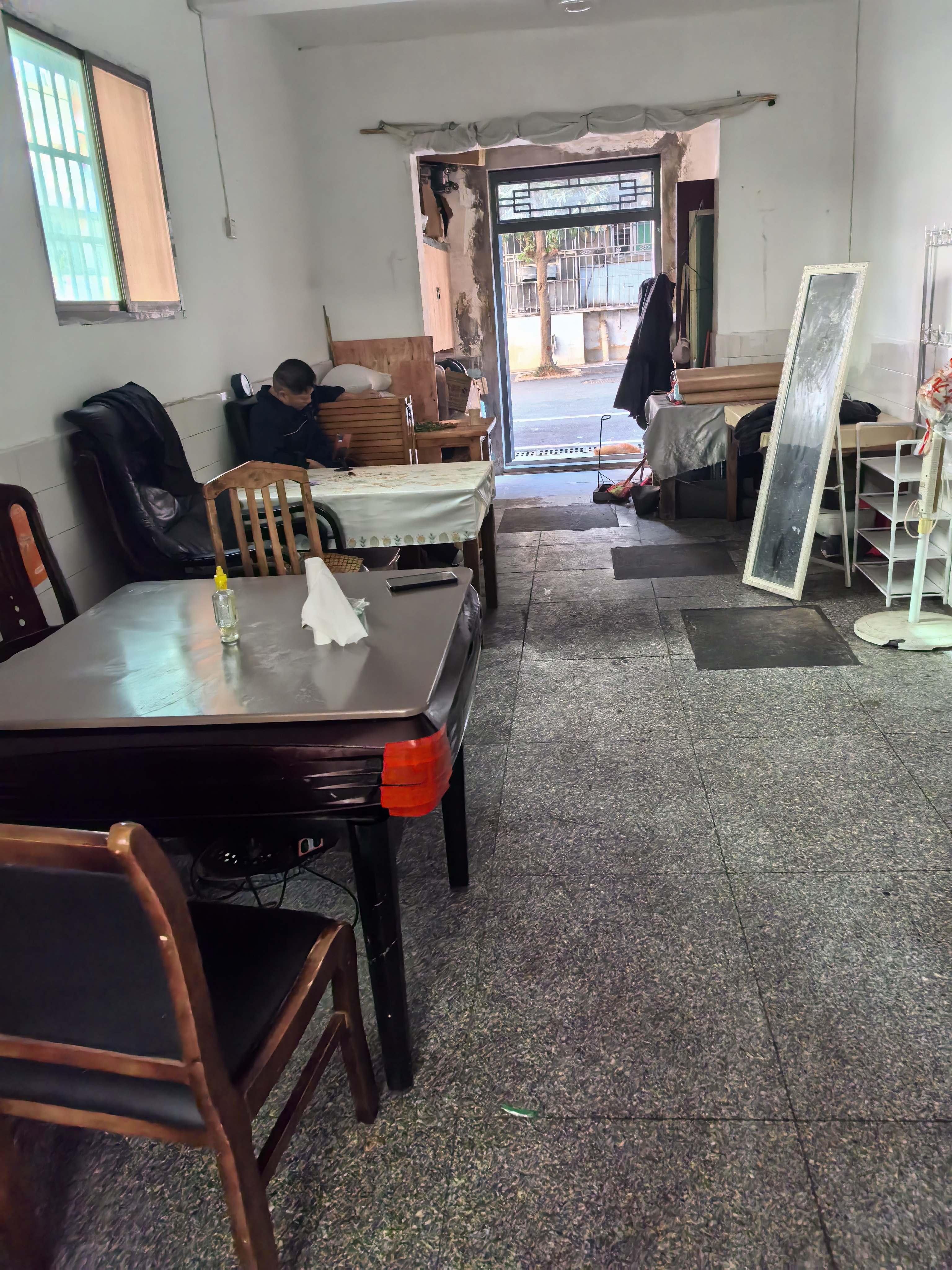 乐坪东街定额管理站（勘察设计院家属楼）  2室2厅1卫    1800.0元/月