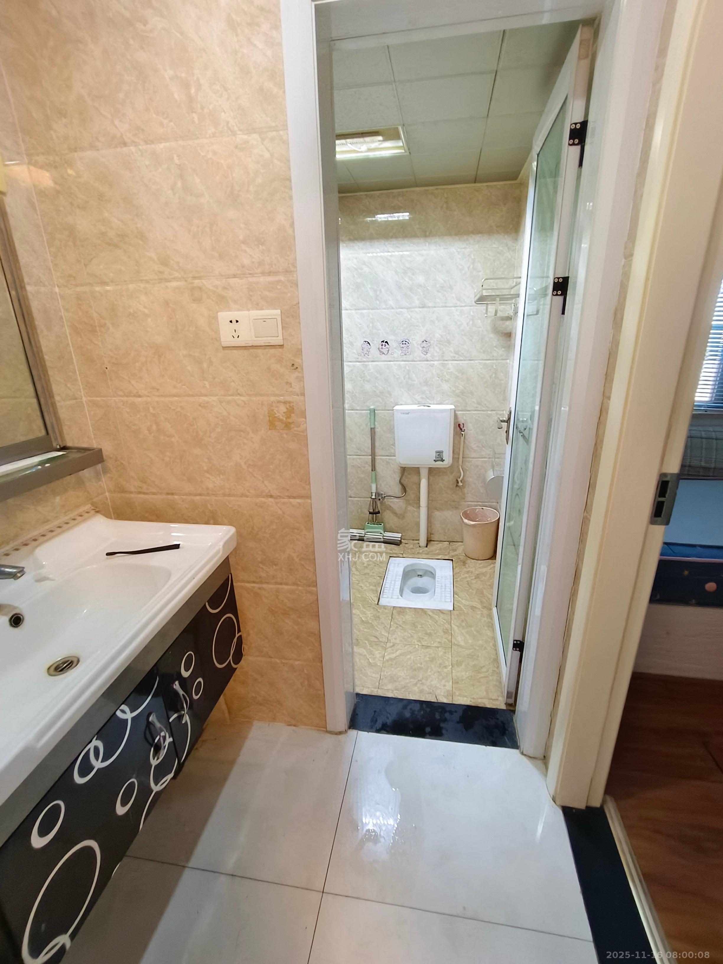 中欣楚天雅郡  1室1厅1卫    1600.0元/月室内图