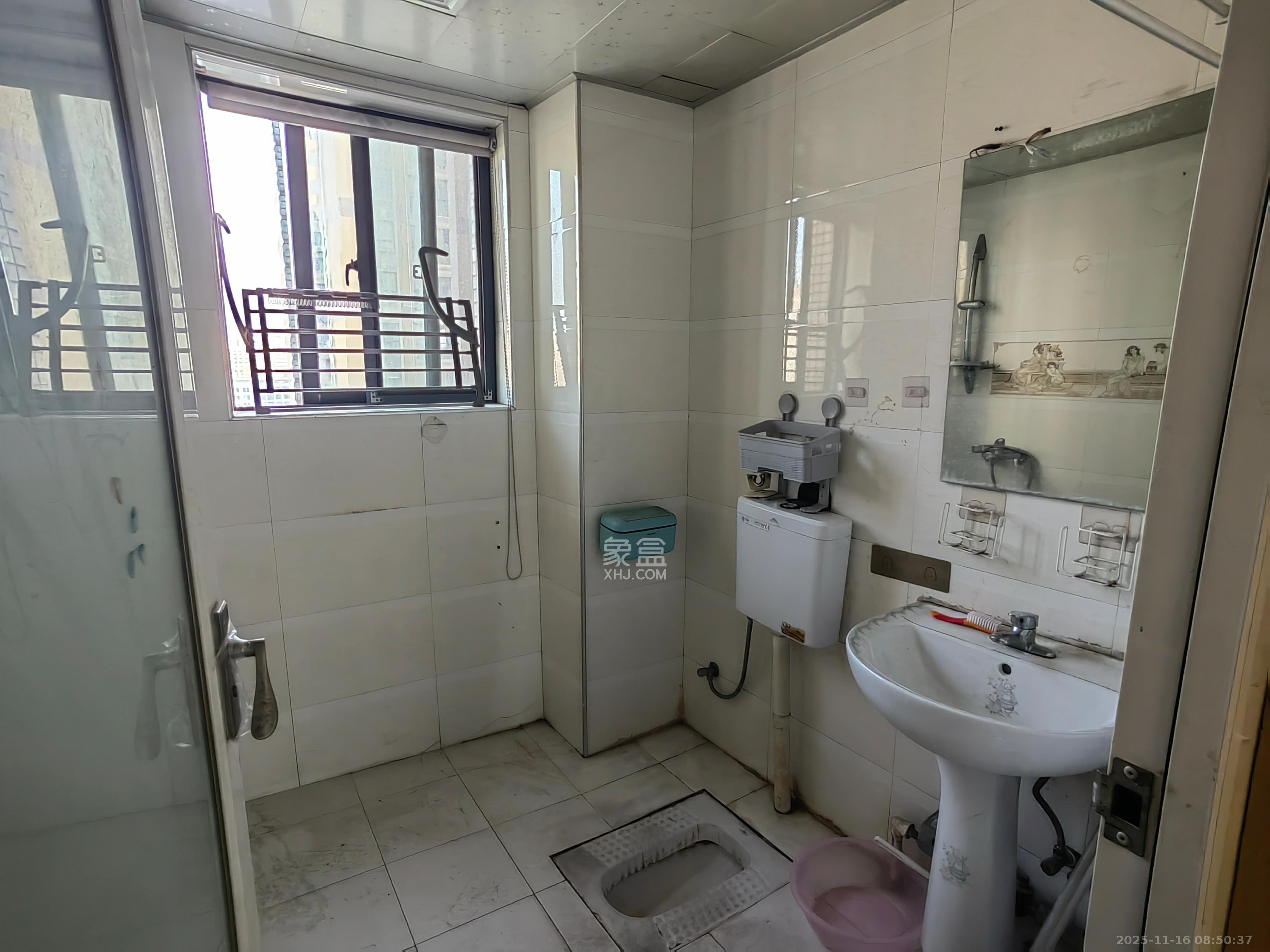 锦湘国际星城三期（锦绣苑）  3室2厅2卫    2500.0元/月室内图