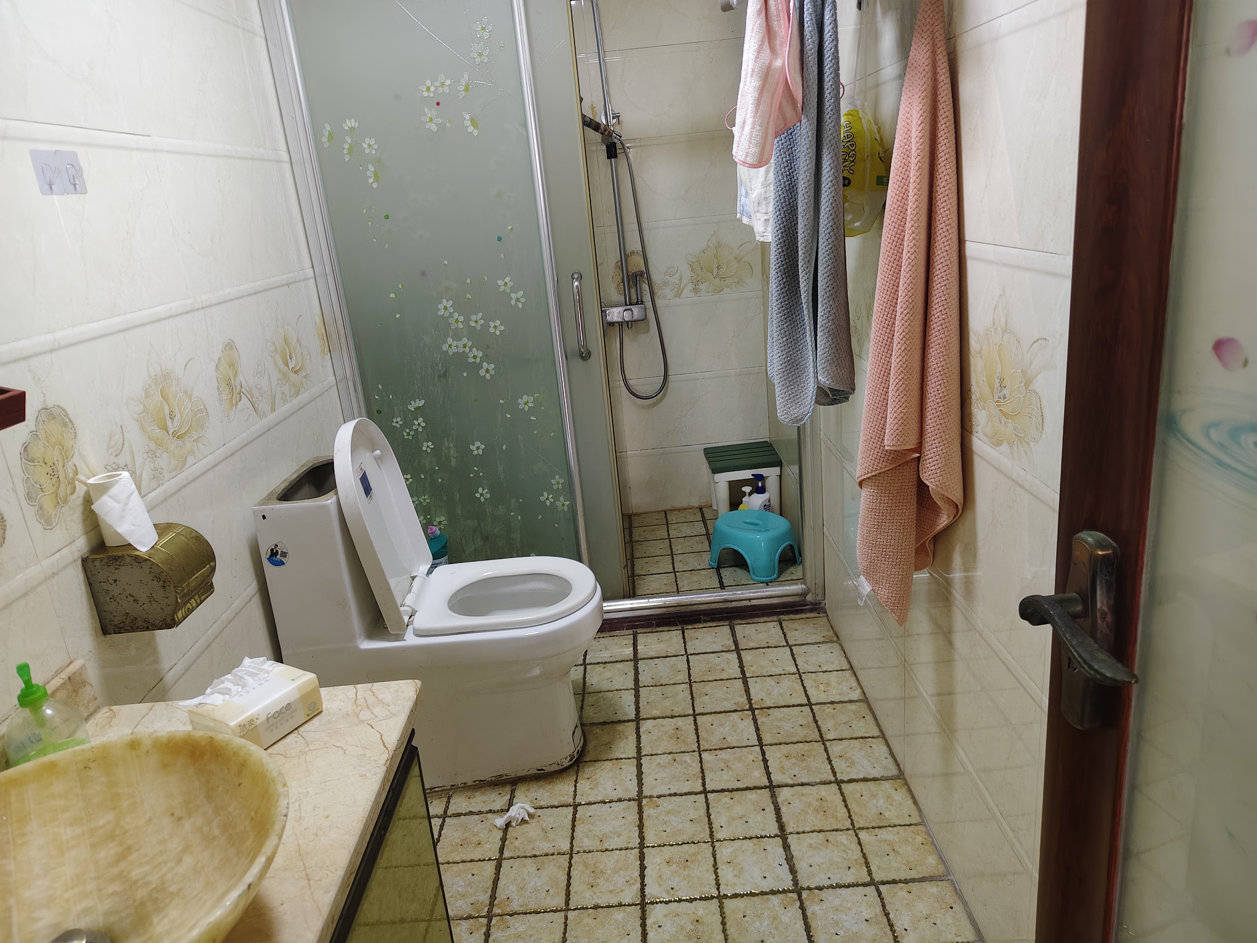 宝泰温泉花园 4室2厅2卫 3800.0元/月 宝泰温泉花园 4室2厅2卫 3800.0元/月室内图