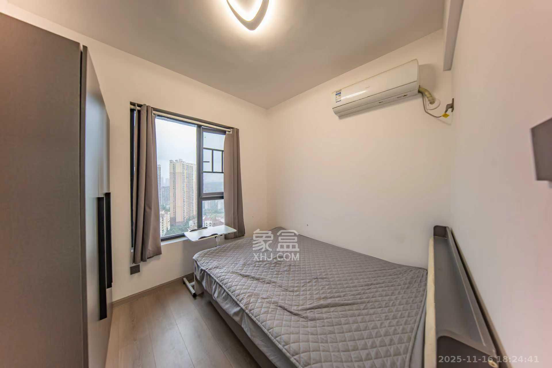 蔷薇国际  3室1厅1卫    2200.0元/月室内图