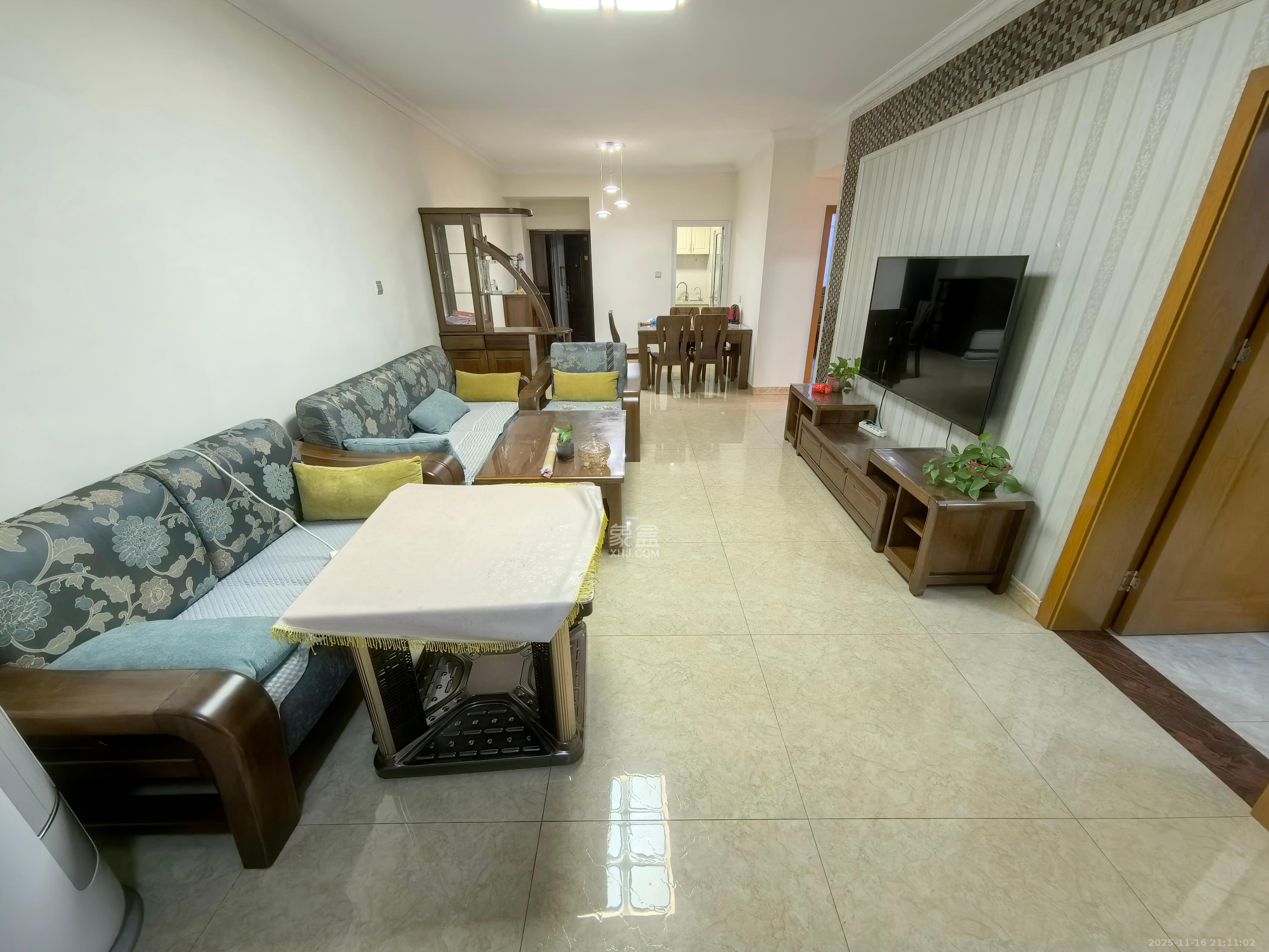 芒果天地(芒果雅苑)  3室2厅1卫    3100.0元/月室内图