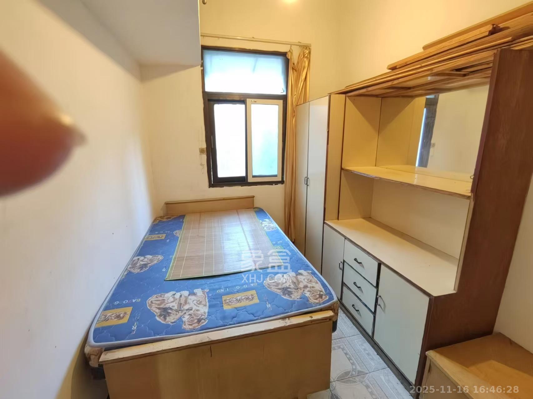 水泵厂宿舍  3室1厅1卫    1300.0元/月室内图