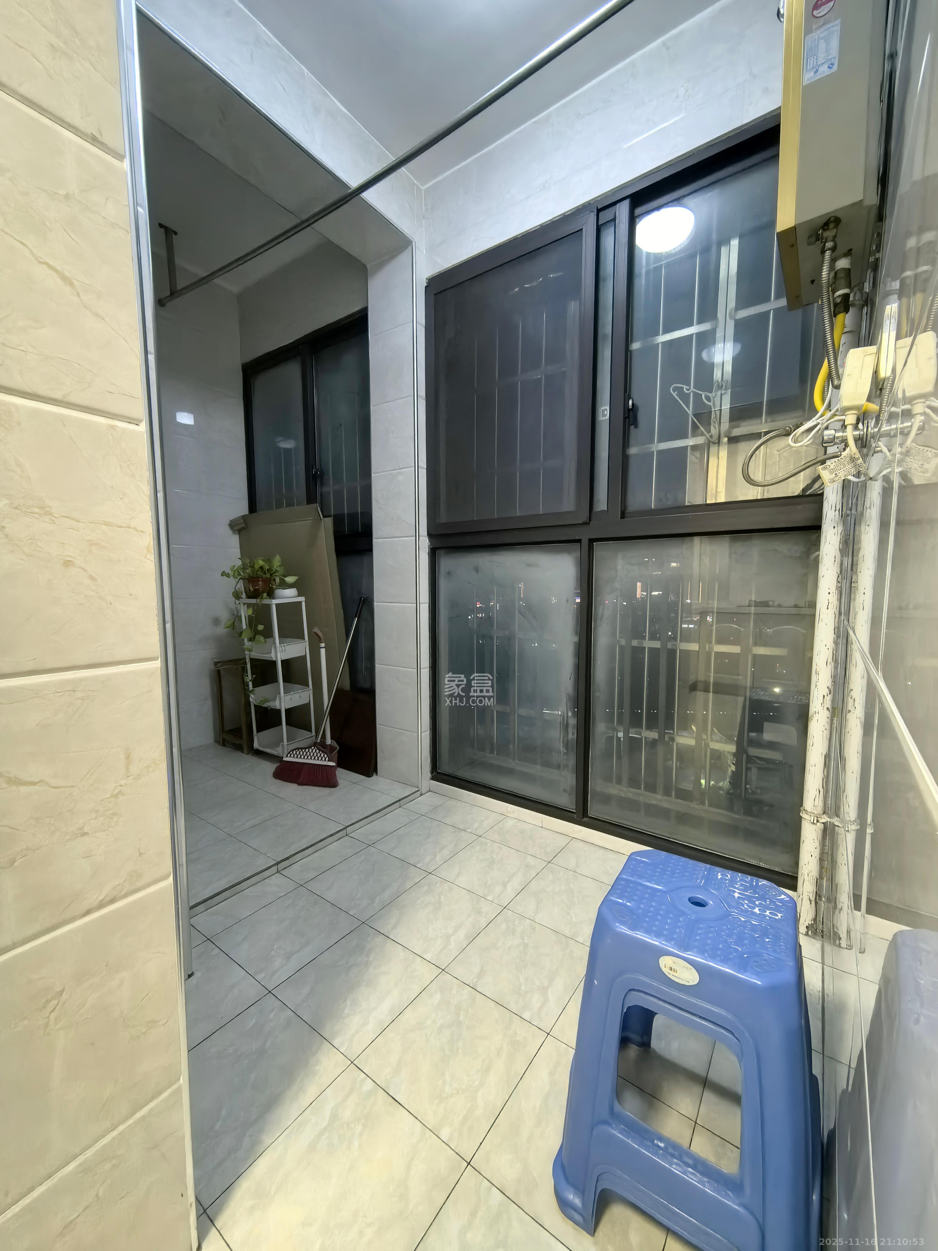 芒果天地(芒果雅苑)  3室2厅1卫    3100.0元/月室内图