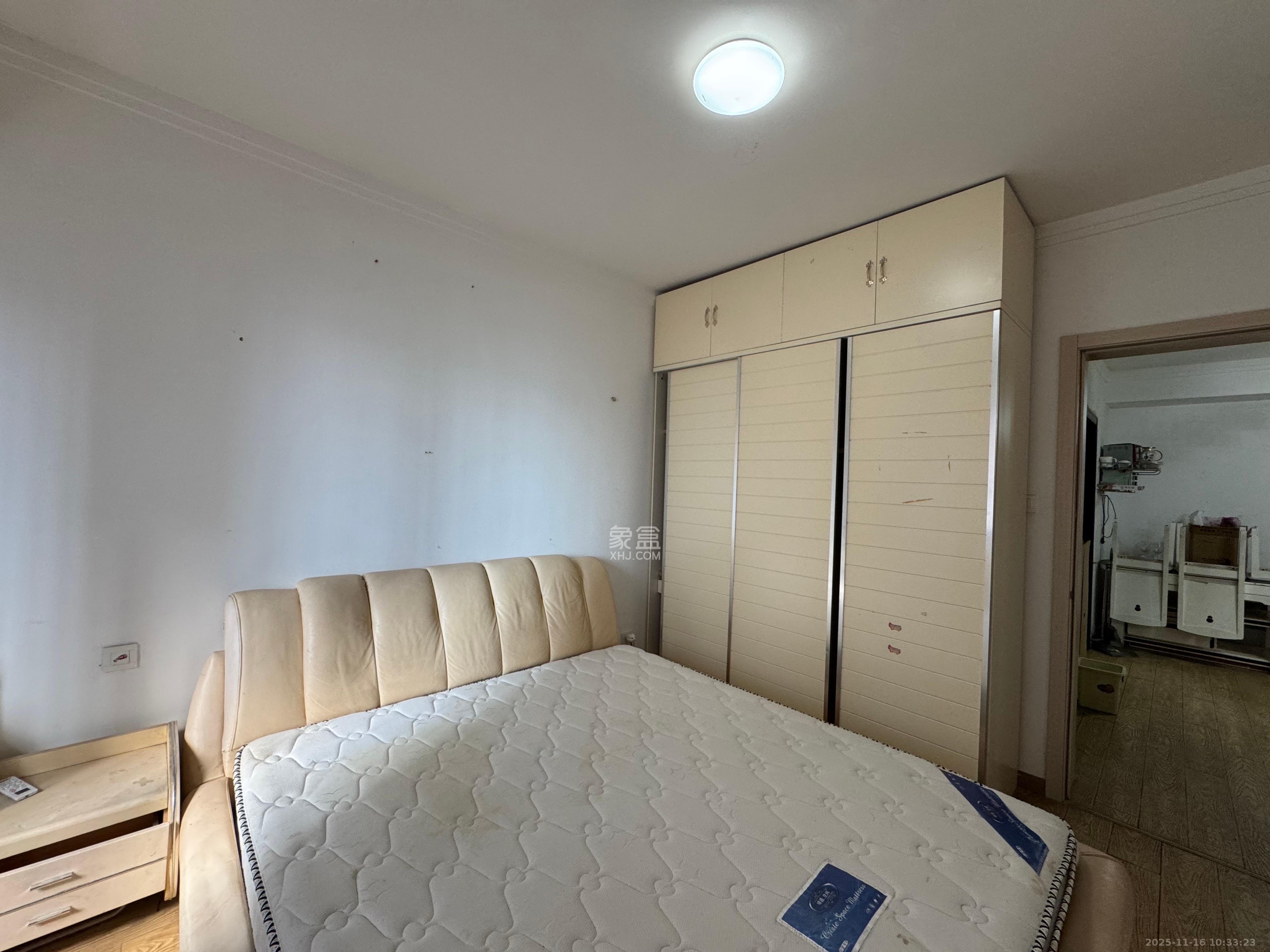 新城国际花都 2室2厅1卫 1500.0元/月 新城国际花都 2室2厅1卫 1500.0元/月室内图